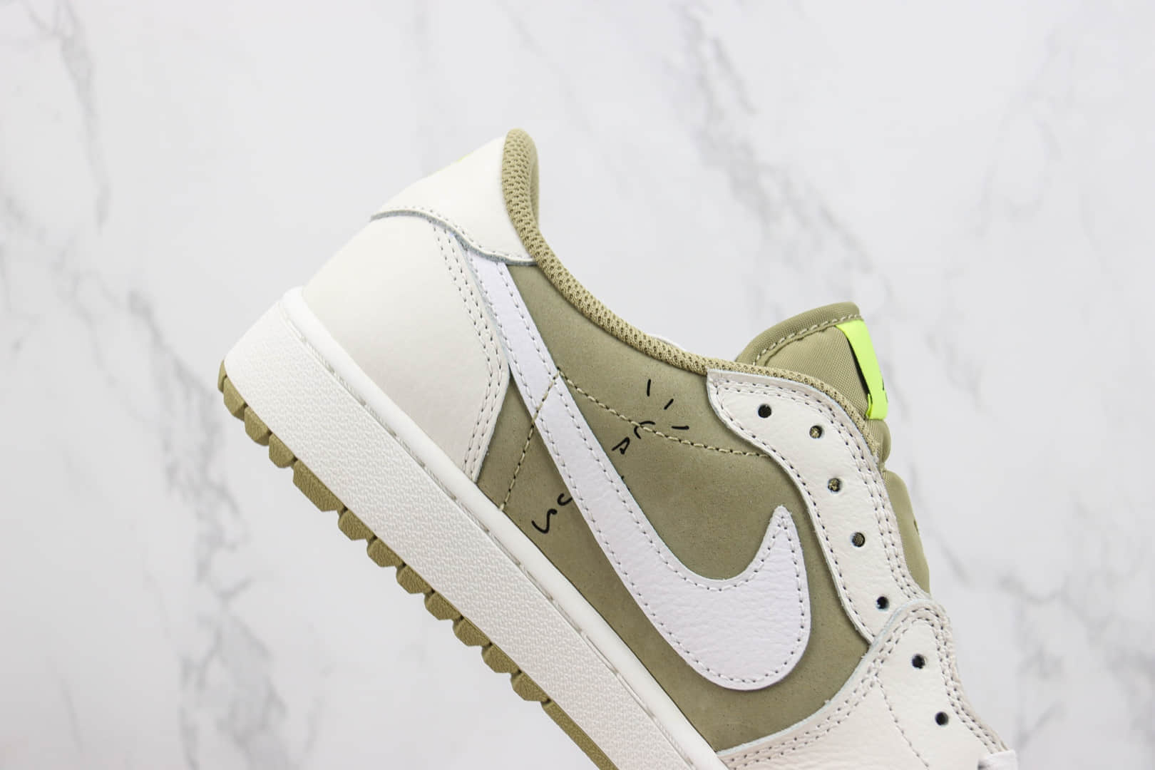乔丹Travis Scott x Air Jordan 1 Low Golf纯原版本高尔夫AJ1低帮敏感内容联名橄榄绿白黑倒钩板鞋 莆田AJ货源 货号:FZ3124-200