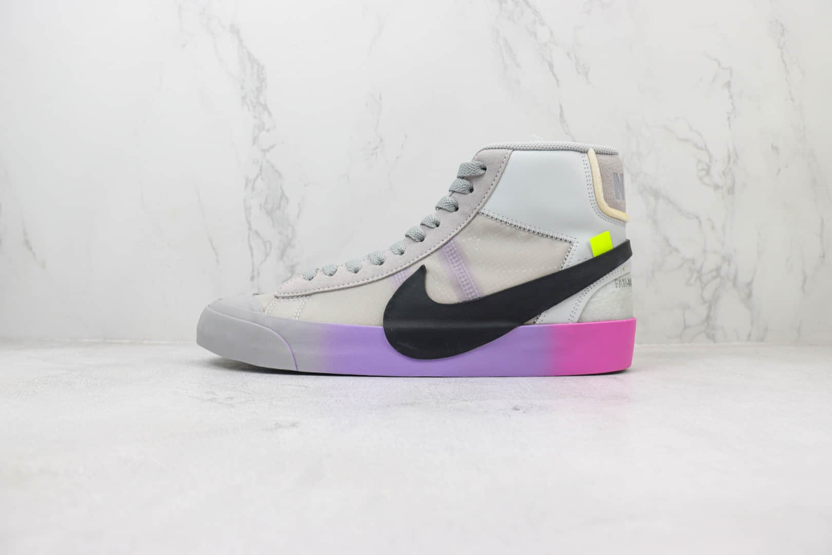 耐克Off-White X Nike Blazer Mid纯原版本中帮开拓者OW联名彩虹色板鞋 莆田耐克货源 货号:AA3832-002