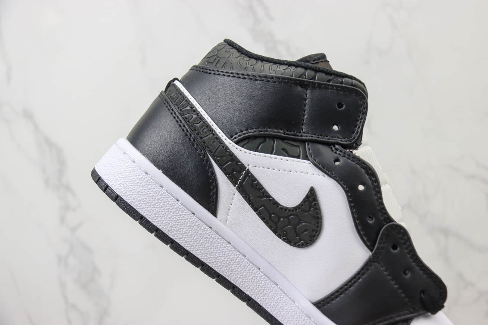 乔丹Air Jordan 1 Mid纯原版本中帮AJ1黑白爆裂纹篮球鞋 莆田AJ货源 货号:FB9911-001