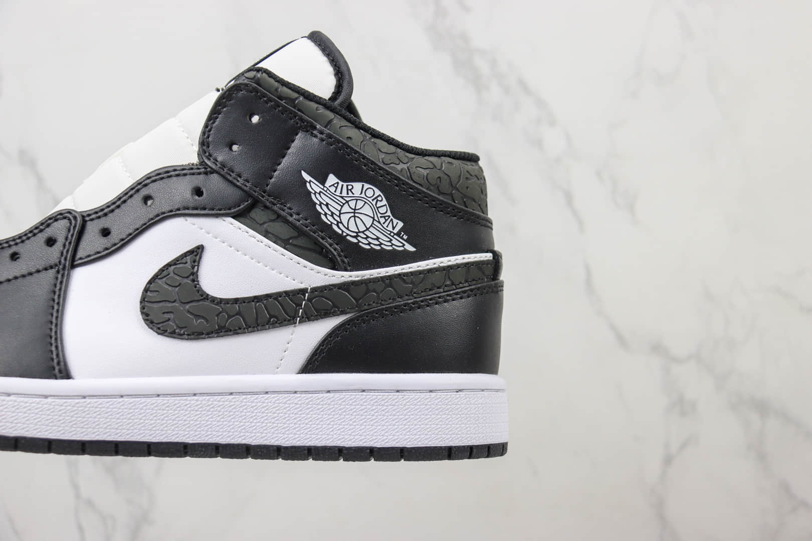 乔丹Air Jordan 1 Mid纯原版本中帮AJ1黑白爆裂纹篮球鞋 莆田AJ货源 货号:FB9911-001