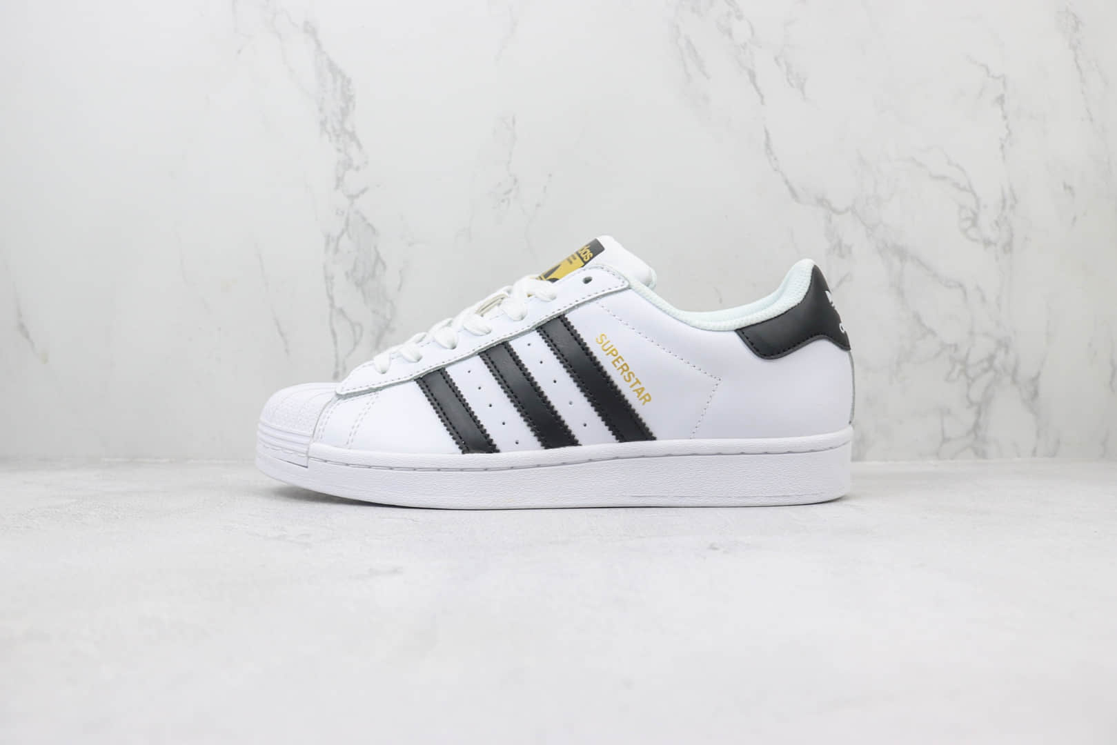 阿迪达斯adidas Originals Superstar纯原版本三叶草贝壳头白黑金标板鞋 莆田阿迪达斯货源 (ID:100916) - 图片1