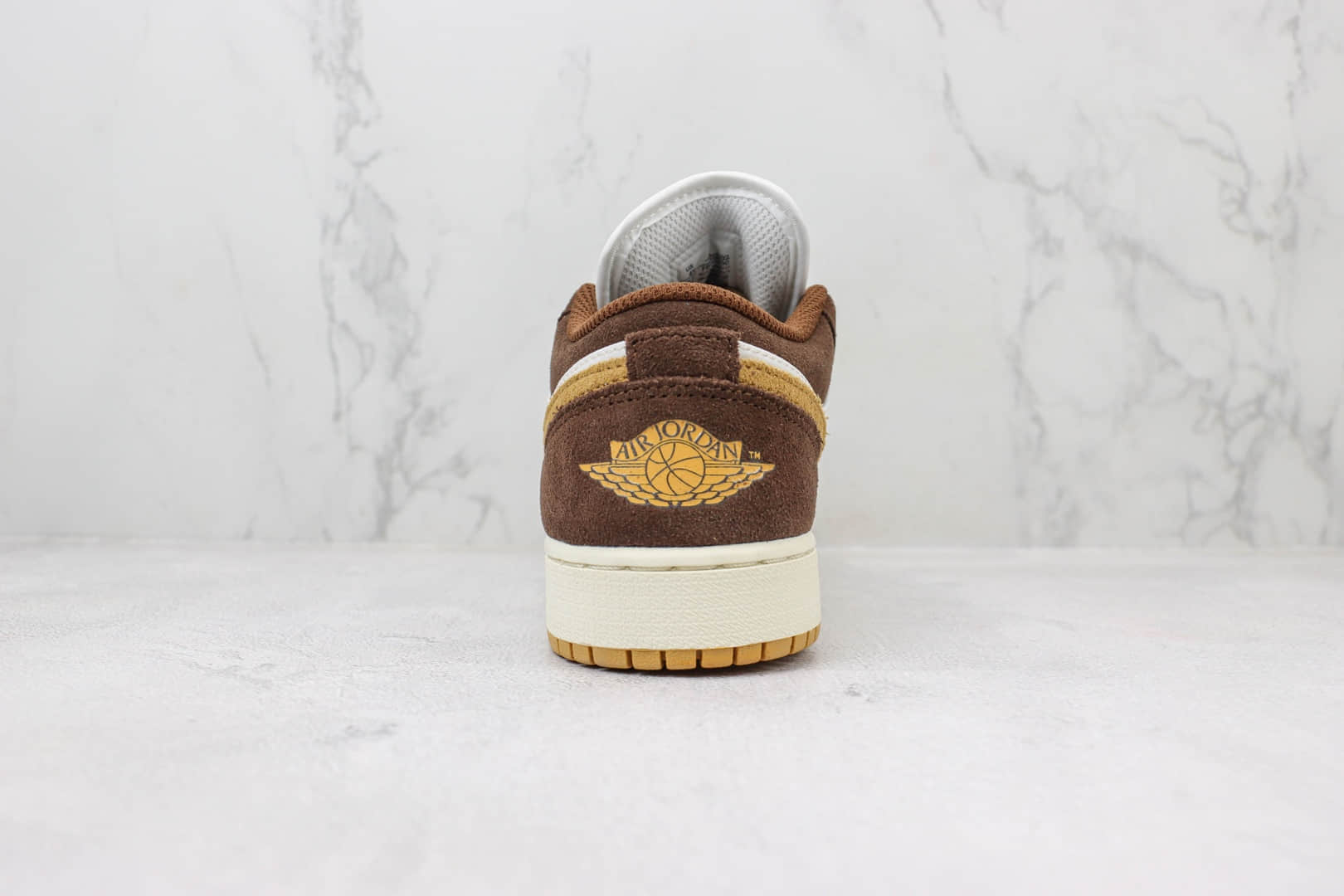 乔丹Air Jordan 1 Low纯原版本低帮AJ1棕白色板鞋 莆田AJ货源 货号：FB2216-200