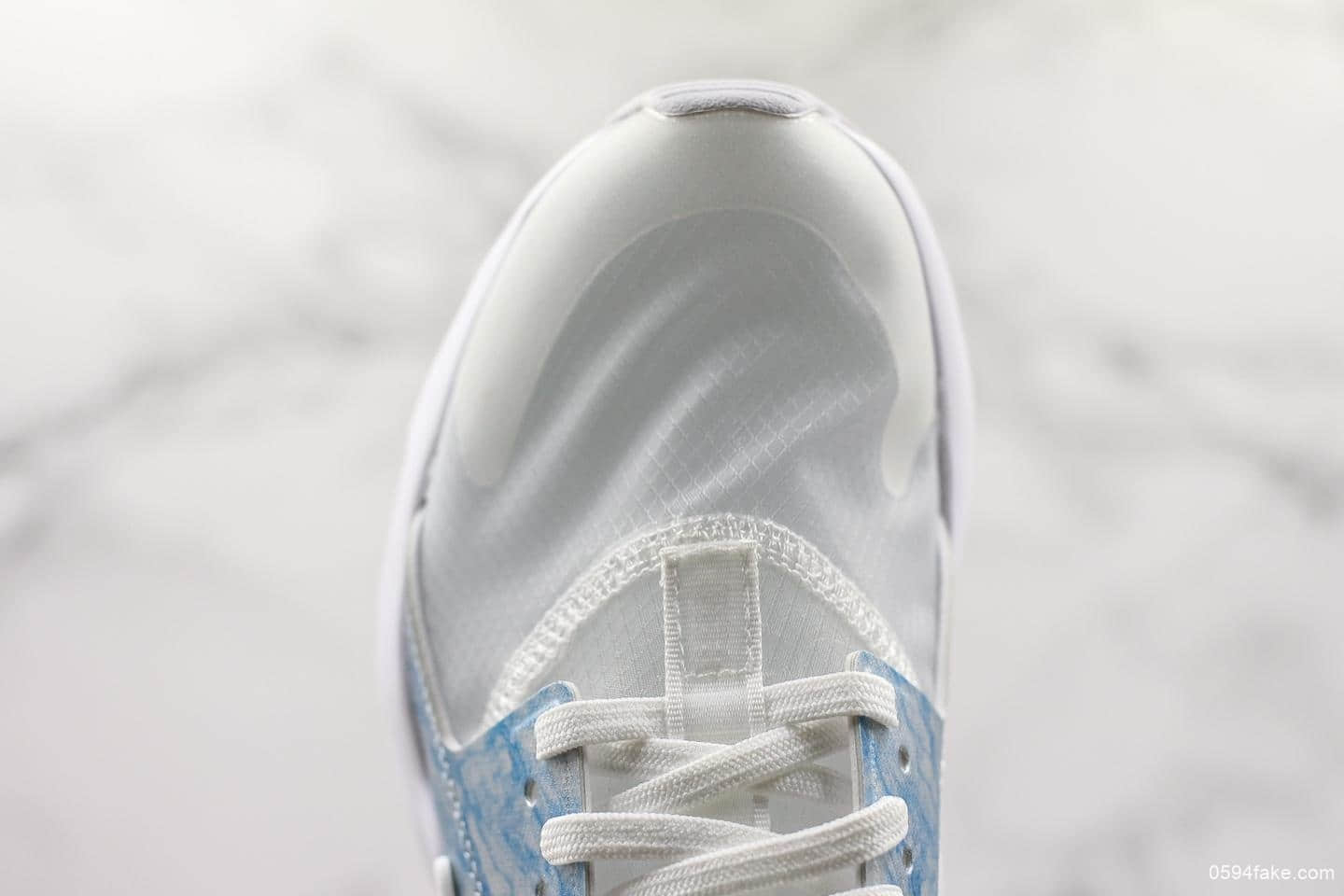 耐克Nike Air Huarache Run Premium公司级华莱士4代网纱透气运动休闲跑鞋鞋面采用进口半透明网纱面料透气和弹性十足 货号:875868-003