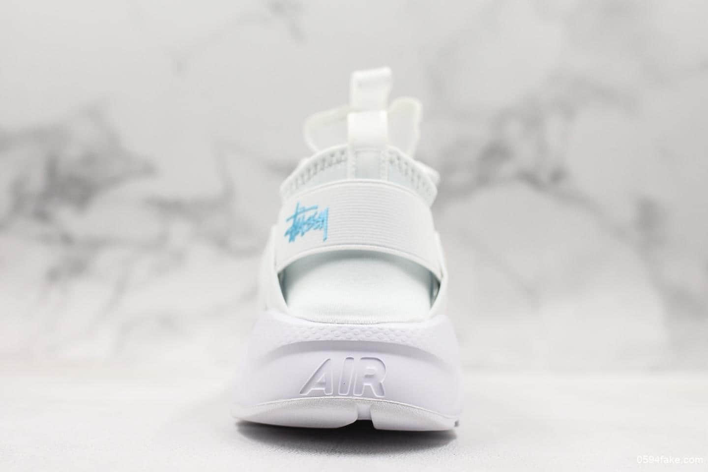 耐克Nike Air Huarache Run Premium公司级华莱士4代网纱透气运动休闲跑鞋鞋面采用进口半透明网纱面料透气和弹性十足 货号:875868-003