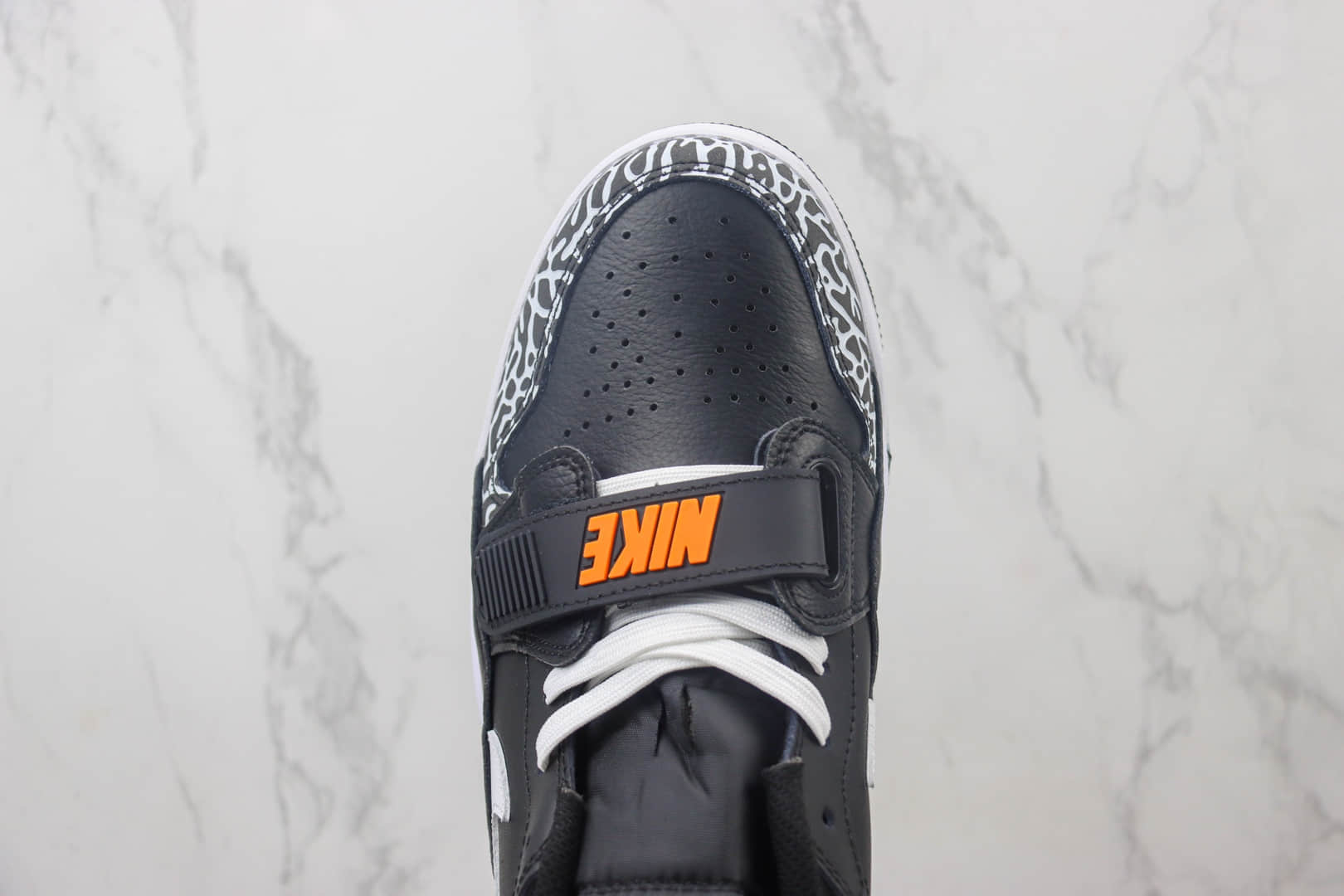 乔丹Air Jordan Legacy 312 Low纯原版本AJ312黑白橙三合一篮球鞋 莆田AJ货源 货号：敏感内容7069-011