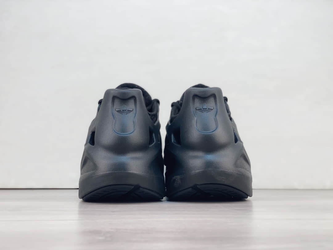 阿迪达斯adidas adiFOM Climacool “Triple Black”纯原版本黑色超轻一体清风洞洞鞋 莆田阿迪达斯货源 货号:IF3902