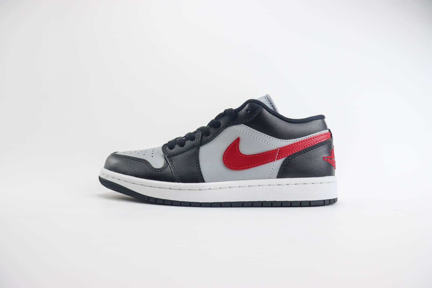 乔丹Air Jordan 1 Low纯原版本低帮AJ1黑灰红篮球鞋 莆田AJ货源 (ID:102331) - 图片1