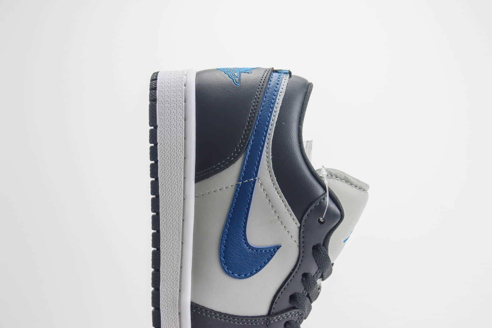 乔丹Air Jordan 1 Low纯原版本低帮AJ1白黑蓝篮球鞋 莆田AJ货源 货号:DC0774-040
