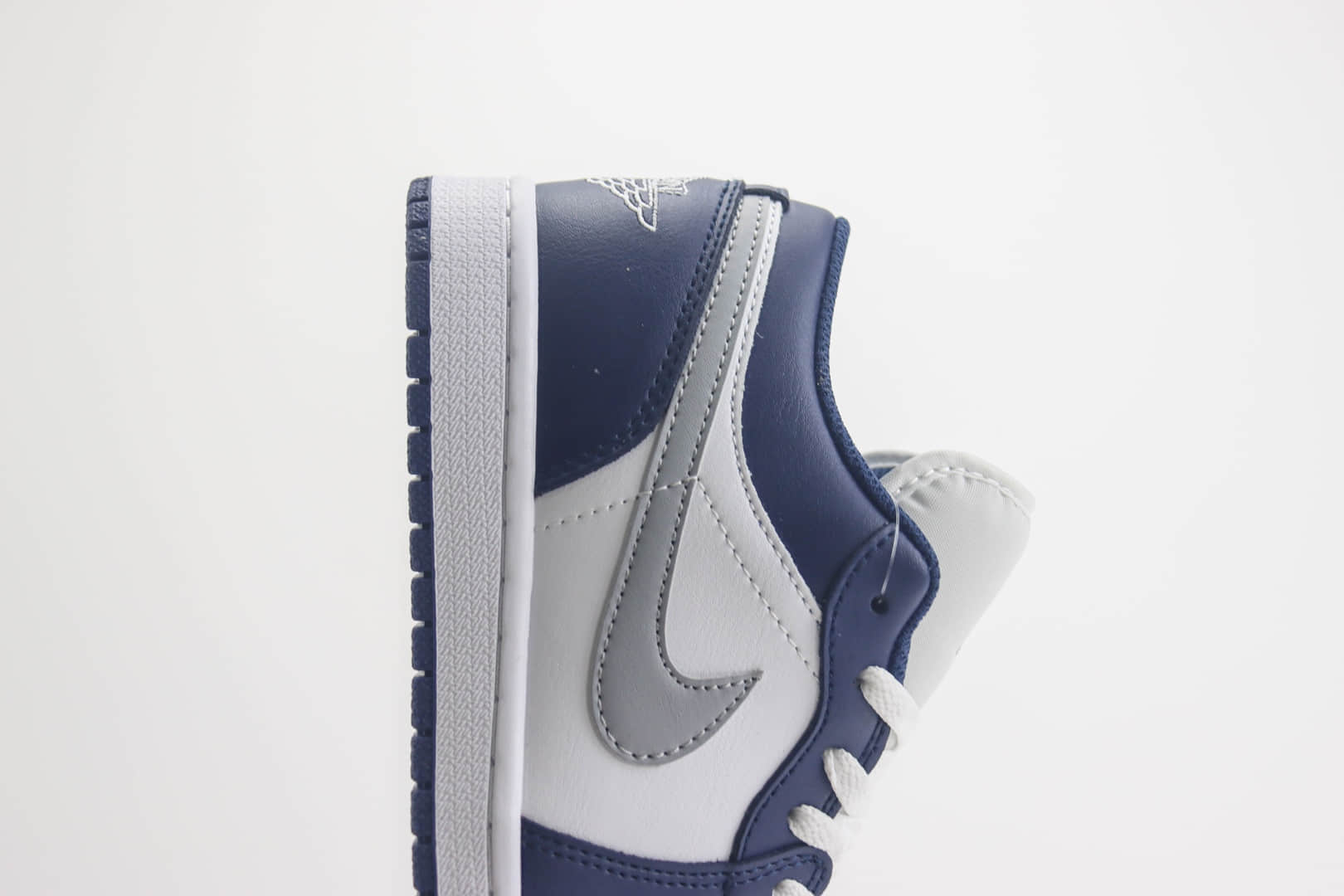 乔丹Air Jordan 1 Low纯原版本低帮AJ1白海军蓝板鞋 莆田AJ货源 货号:553558-141