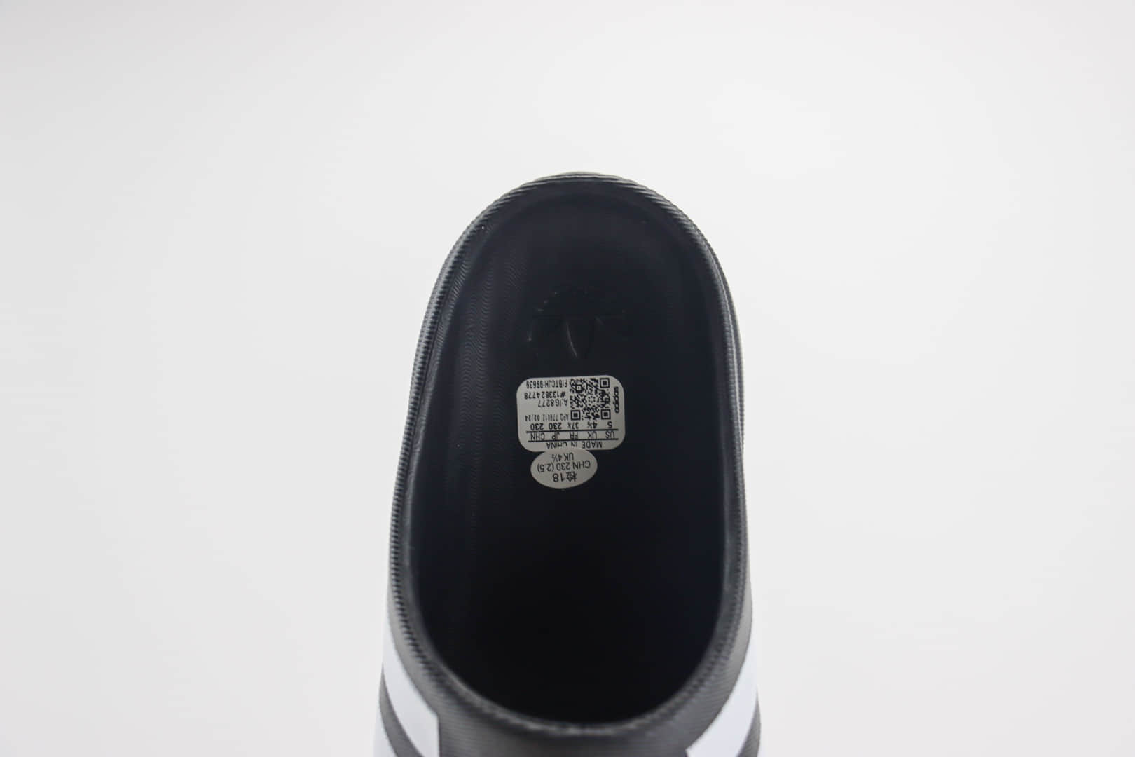 阿迪达斯adidas adiFOM Superstar Mule纯原版本贝壳头黑白一脚蹬半拖敏感内容掌鞋 莆田阿迪达斯货源 货号：IG8277