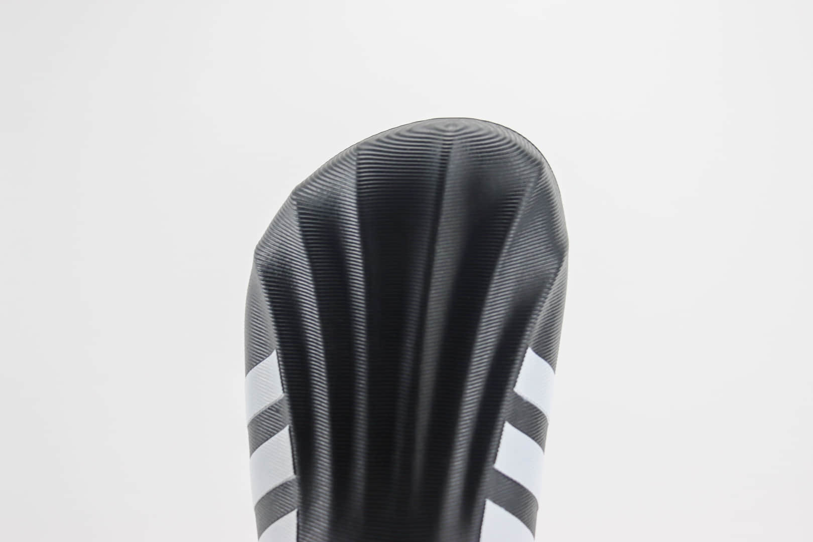 阿迪达斯adidas adiFOM Superstar Mule纯原版本贝壳头黑白一脚蹬半拖敏感内容掌鞋 莆田阿迪达斯货源 货号：IG8277