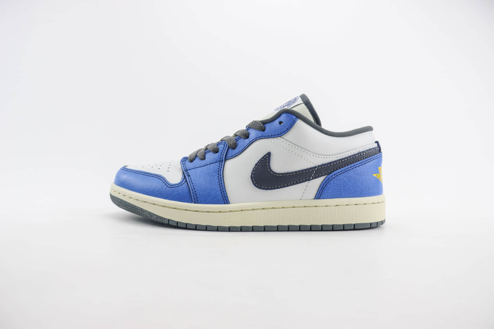 乔丹Air Jordan 1 Low纯原版本低帮AJ1蓝白黑板鞋 莆田复刻鞋货源 货号:FV8439-104