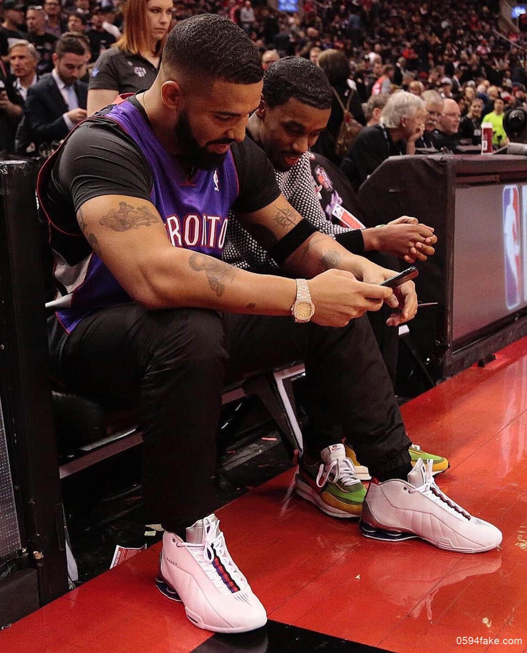 猛龙配色！Drake同款战靴！Nike Shox BB4 QS “Raptors”将于8月25日发售！ (ID:10412) - 图片1