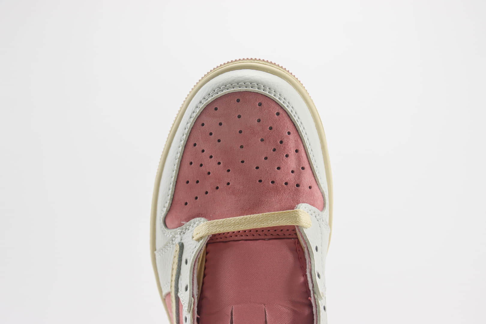 耐克Travis Scott x Air Jordan 1 Low纯原版本低帮AJ1桃粉白倒钩敏感内容联名板鞋 莆田耐克工厂 货号：DM7866-600
