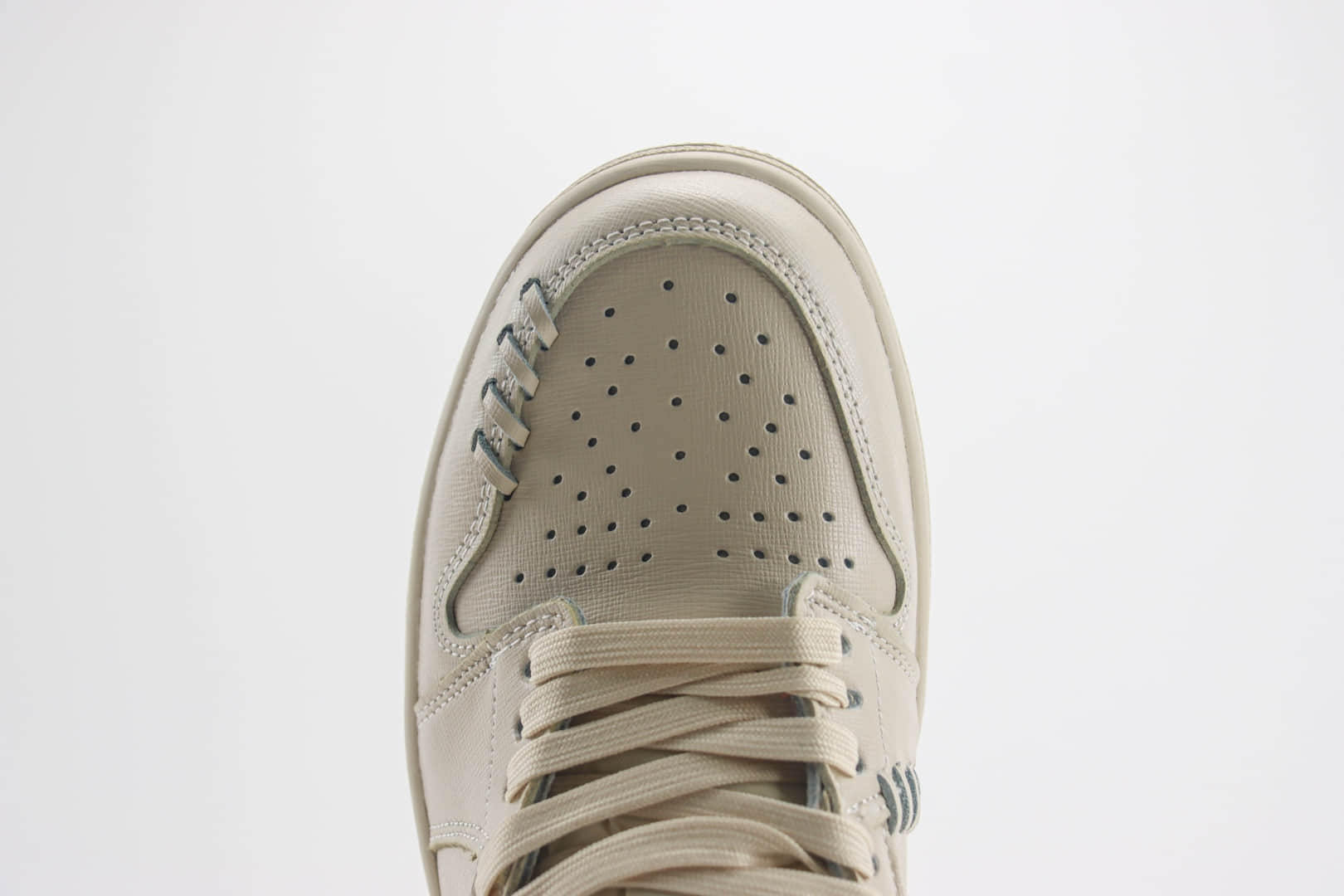 乔丹Air Jordan 1 Low纯原版本低帮AJ1米白金勾板鞋 莆田AJ货源 货号:FN5032-200
