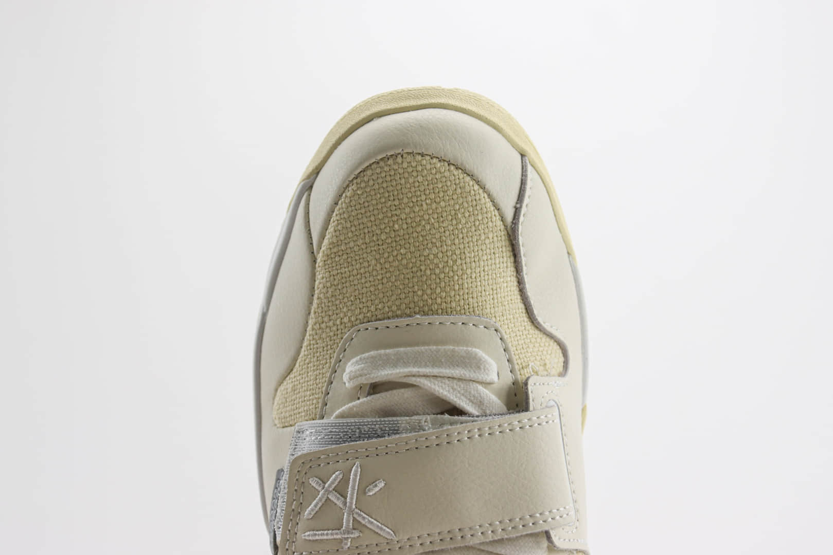 乔丹Travis Scott x Jordan Jumpman Cut The Check纯原版本敏感内容联名奶白灰倒钩复古篮球鞋 莆田AJ货源 货号：FZ8117-003