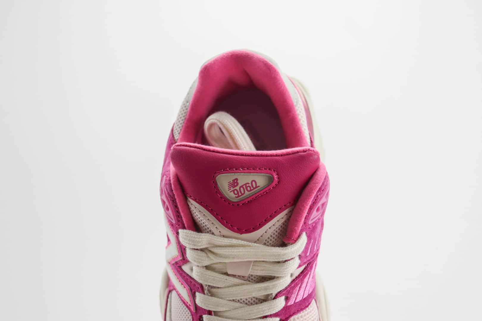 新百伦New Balance 9060纯原版本玫粉色NB9060复古慢跑鞋 莆田新百伦货源 货号:U9060FP
