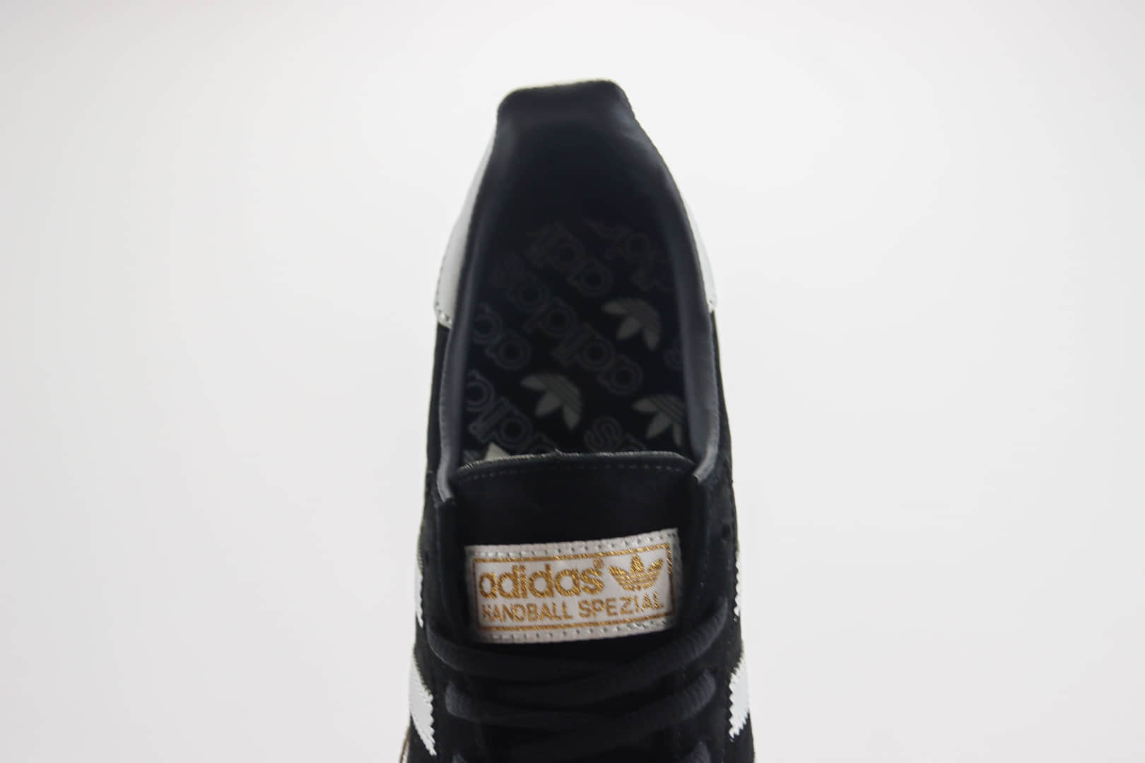 阿迪达斯adidas Handball Spezial纯原版本三叶草黑白复古板鞋 莆田阿迪达斯货源 货号:BD3021