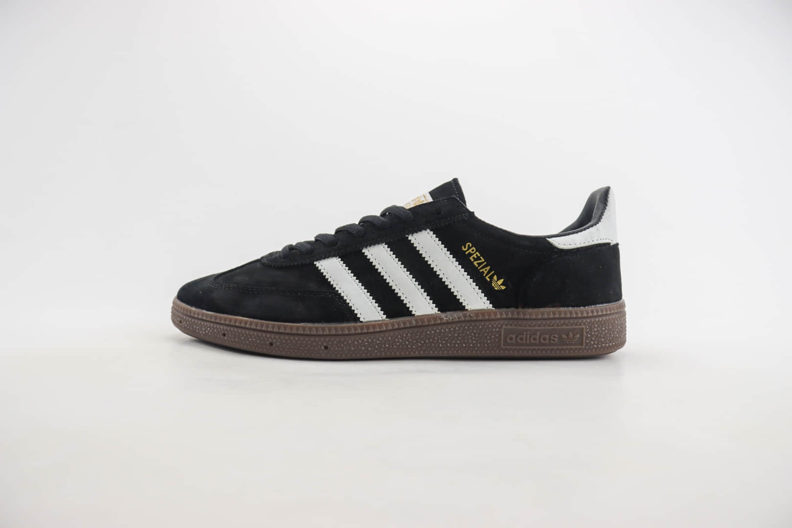 阿迪达斯adidas Handball Spezial纯原版本三叶草黑白复古板鞋 莆田阿迪达斯货源 货号:BD3021