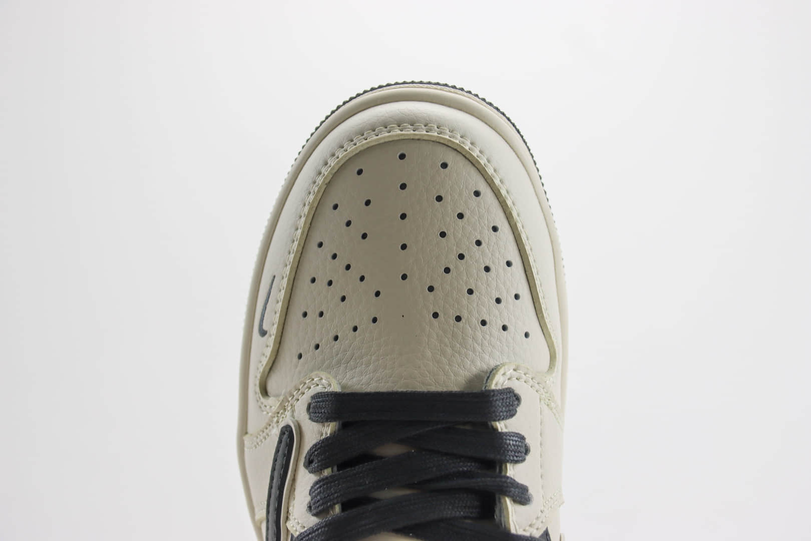 乔丹Stussy x Air Jordan 1 Low纯原版本斯图西联名AJ1米白黑低帮板鞋 莆田AJ货源 货号:DM6688-601