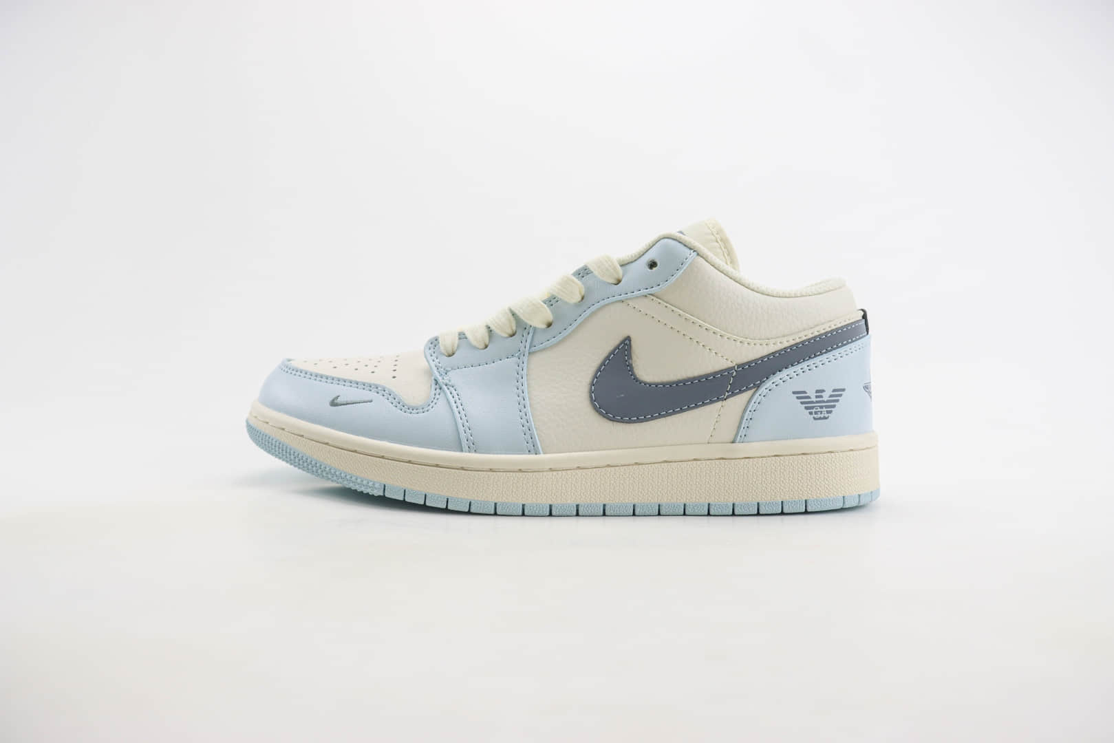 乔丹Air Jordan 1 Retro Low x Armani低帮AJ1白蓝色板鞋 莆田AJ系列代理 货号:WG8850-012