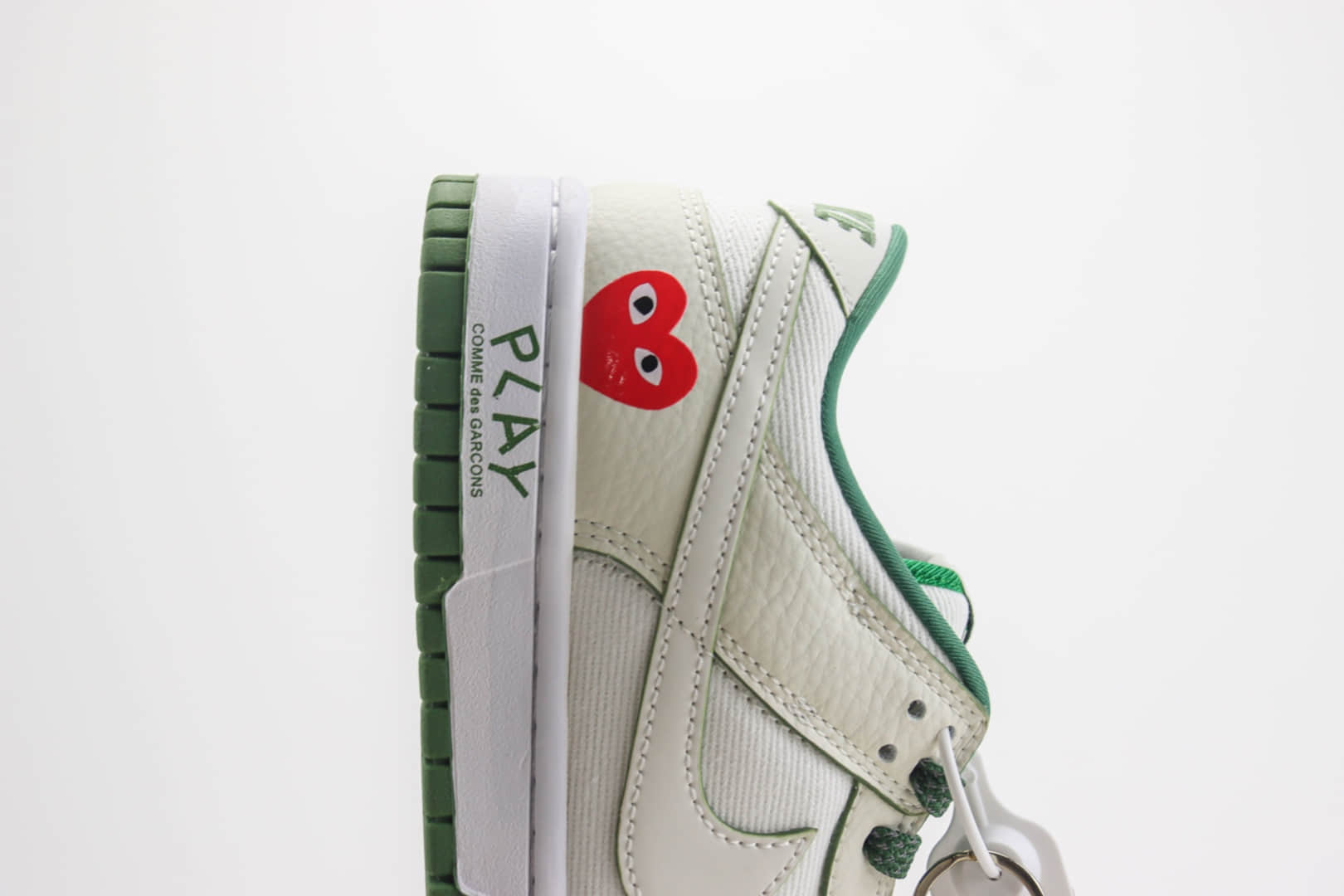 耐克Nike SB Dunk Low纯原版本低帮DUNK川久保玲联名款板鞋 莆田DUNK工厂 货号:KK1888-010 耐克Nike SB Dunk Low纯原版本低帮DUNK川久保玲联名款板鞋 莆田DUNK工厂 货号:KK1888-010