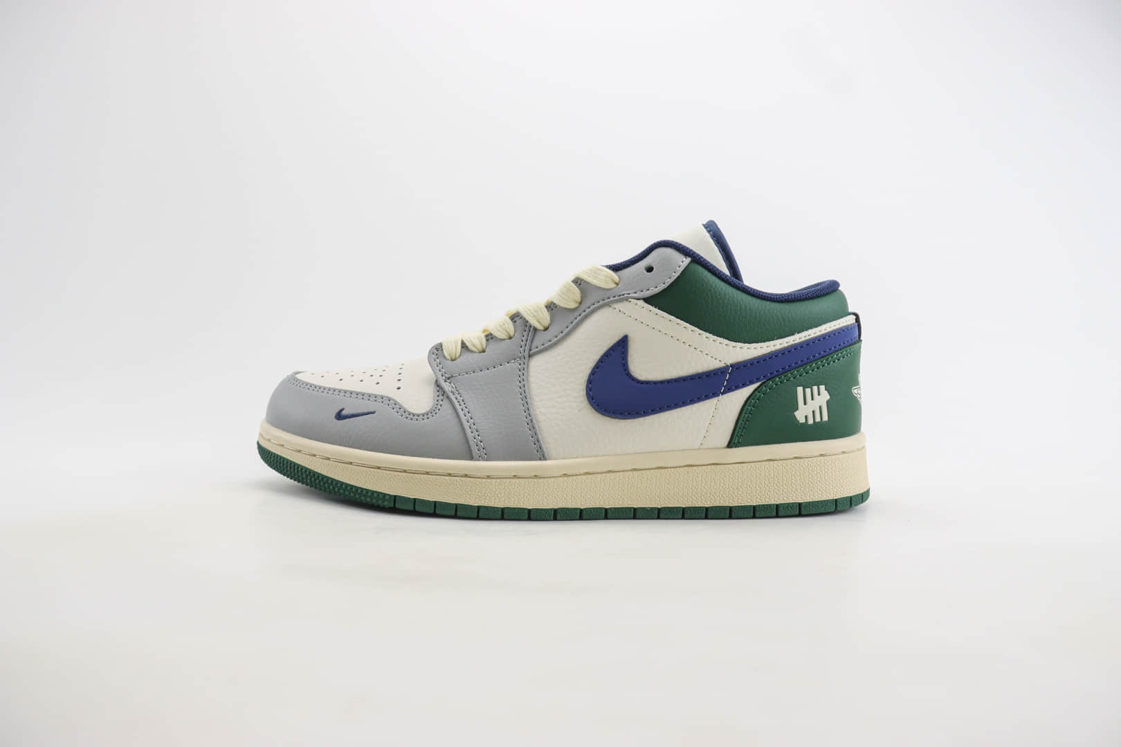 乔丹Air Jordan AJ1 Low纯原版本低帮AJ1三道杠联名款板鞋 莆田AJ1工厂 (ID:106274) - 图片1