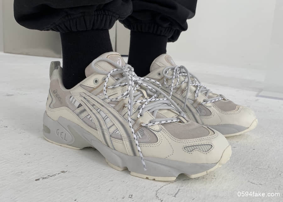 Chemist Creation携手ASICS推出两款全新配色的Gel Kayano 5!单方面宣布米白色我爱了!