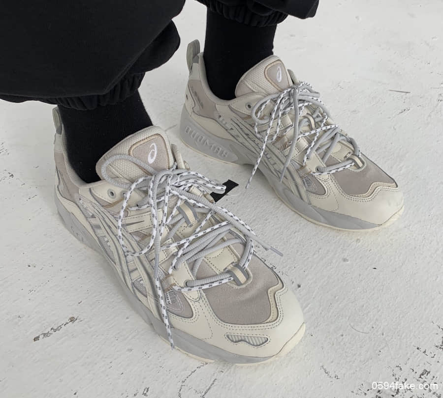 Chemist Creation携手ASICS推出两款全新配色的Gel Kayano 5!单方面宣布米白色我爱了!