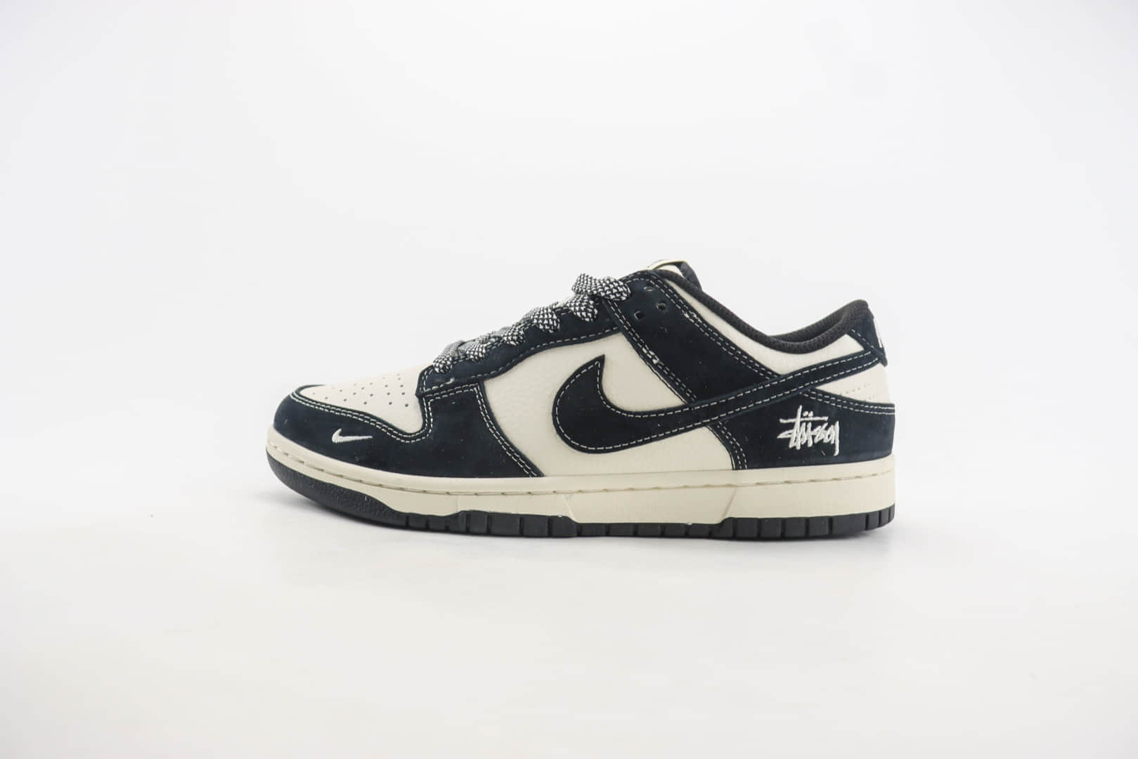 耐克Stussy x Nike SB Dunk Low纯原版本斯图西联名SB Dunk米黑色低帮滑板板鞋 莆田耐克工厂 货号:BB9898-008