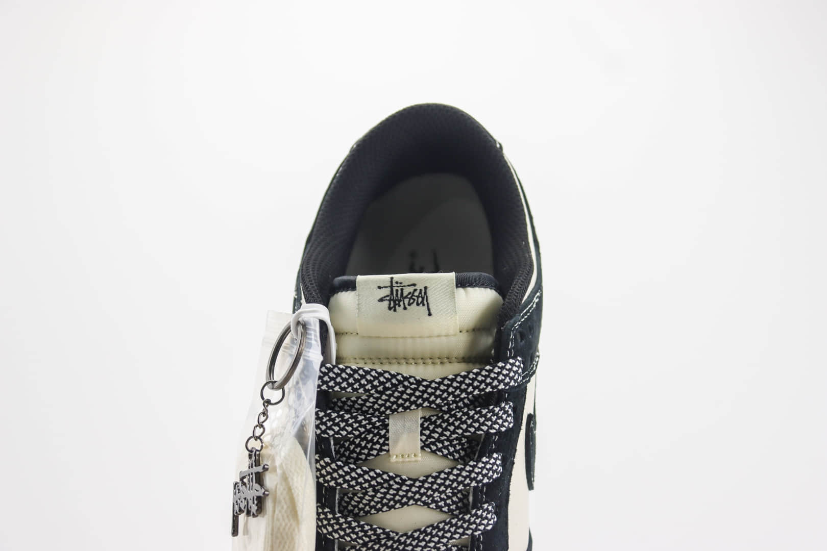 耐克Stussy x Nike SB Dunk Low纯原版本斯图西联名SB Dunk米黑色低帮滑板板鞋 莆田耐克工厂 货号:BB9898-008