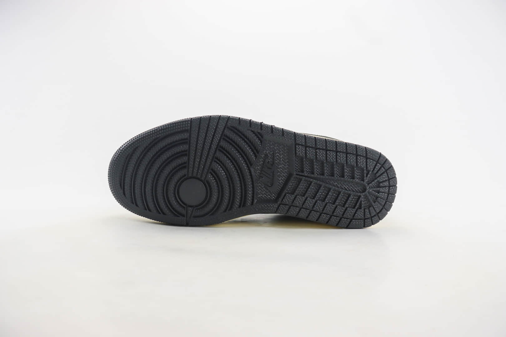 乔丹Moncler x Air Jordan 1 Low纯原版本蒙口联名AJ1军绿黑勾低帮板鞋 莆田天花板AJ1 货号:CH6336-007