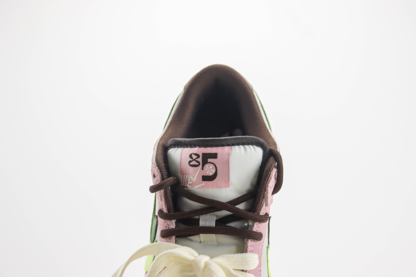 耐克Nike SB Dunk Low纯原版本低帮SB Dunk蛇年限定粉蛇滑板板鞋 莆田耐克货源 货号:HV1799-161