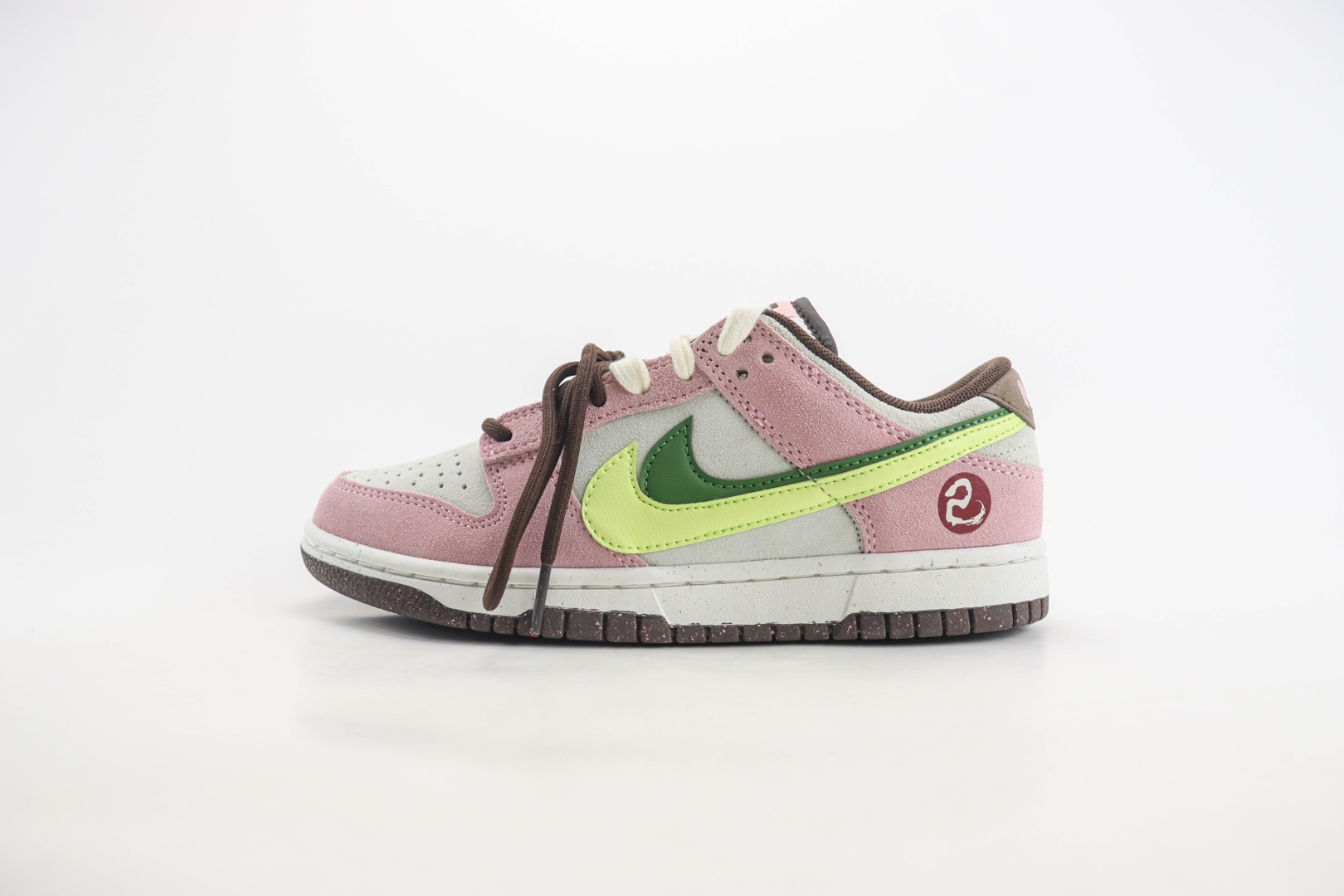 耐克Nike SB Dunk Low纯原版本低帮SB Dunk蛇年限定粉蛇滑板板鞋 莆田耐克货源 货号:HV1799-161
