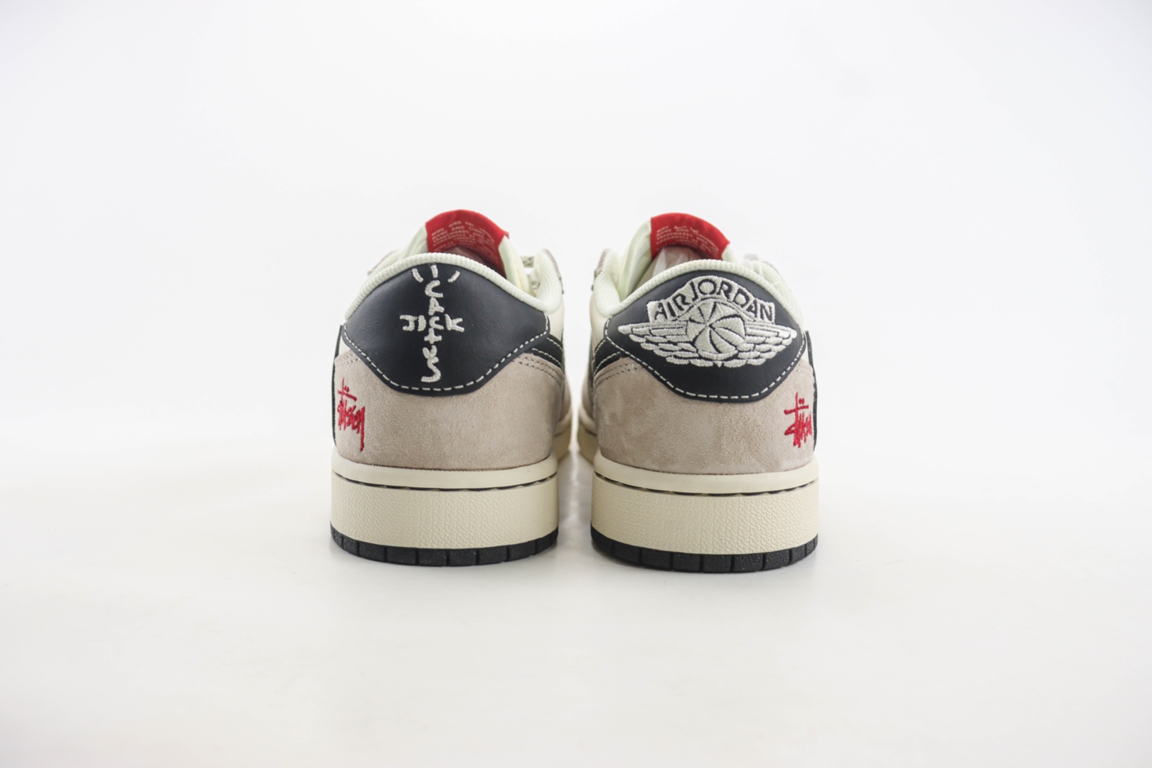 乔丹Stussy x Air Jordan 1 Low纯原版本斯图西联名AJ1白浅咖黑勾板鞋 莆田AJ货源 货号:SJ2068-131