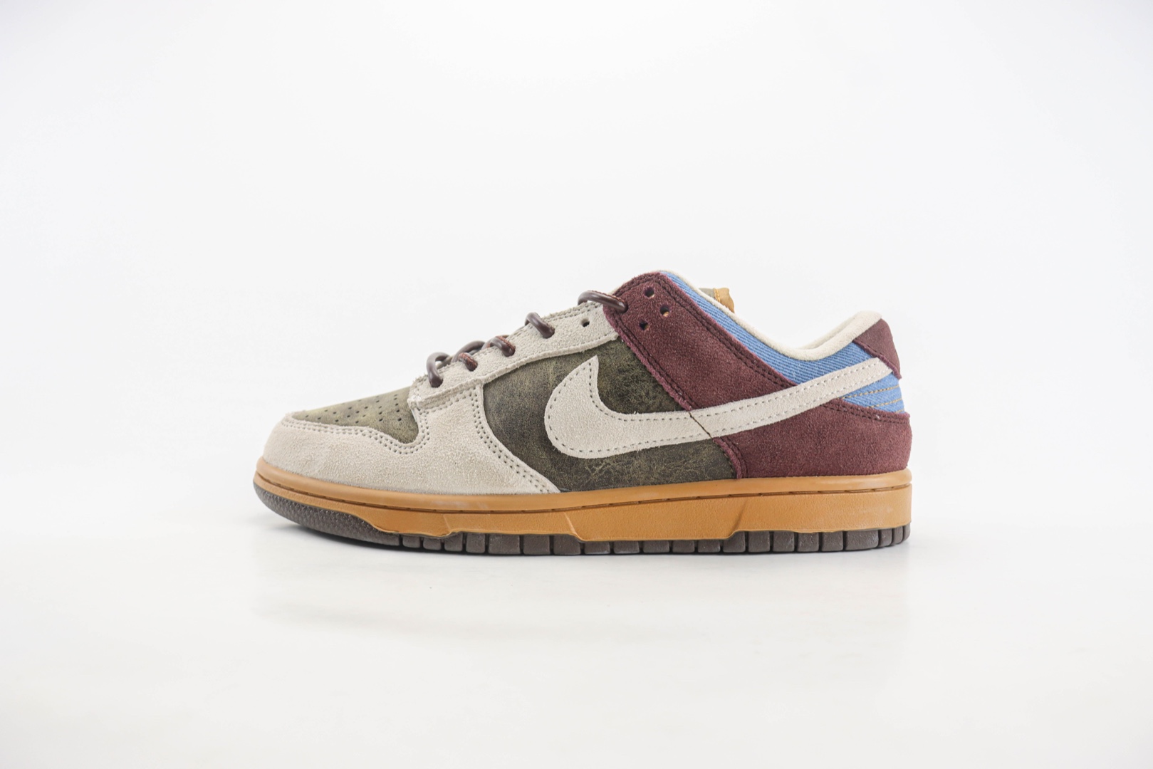 耐克Nike SB Dunk Low纯原版本低帮SB Dunk米灰棕拼接麂皮滑板板鞋 莆田耐克货源 货号:HQ3459-212