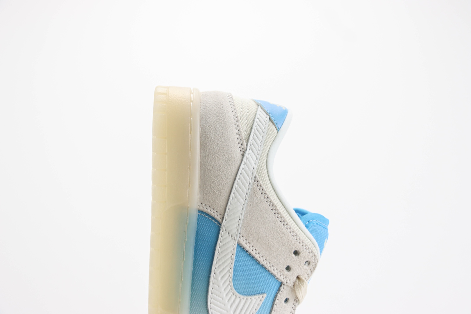 耐克Nike SB Dunk Low纯原版本低帮SB Dunk白蓝渐变枫叶纹勾滑板板鞋 莆田天花板Dunk 货号:HQ3621-133