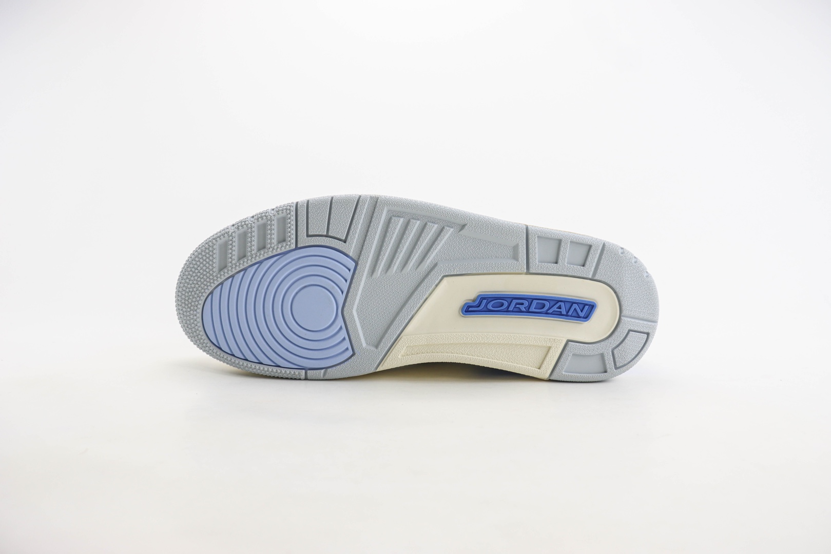 乔丹Air Jordan 3 Retro “Lucky Shorts”纯原版本AJ3“幸运短裤”北卡蓝篮球鞋 莆田AJ货源 货号:CT8532-101