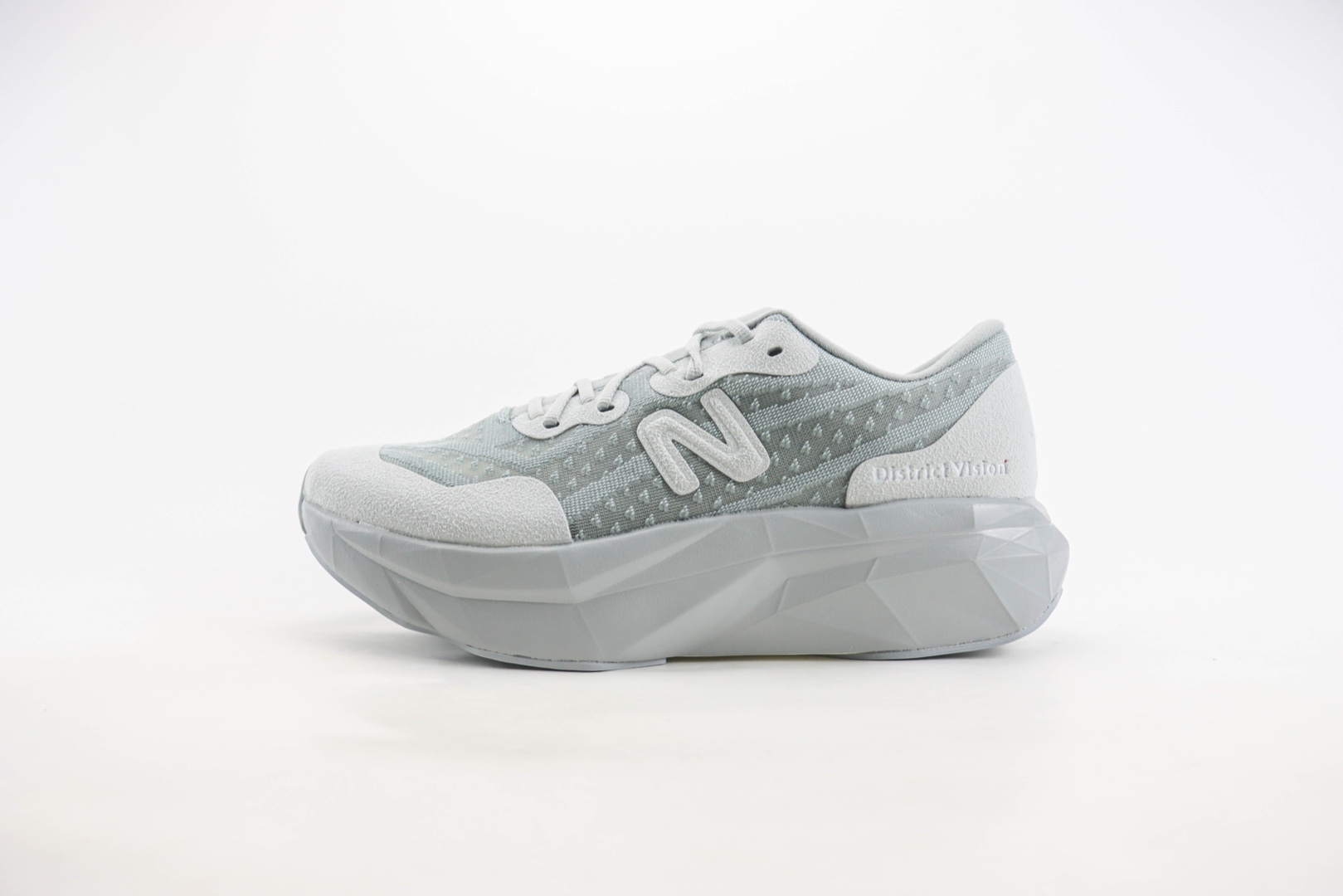 新百伦Stone Island x New Balance FuelCell Rebel V4纯原版本石头岛联名水泥灰轻便跑鞋 莆田新百伦货源 (ID:107420) - 图片1