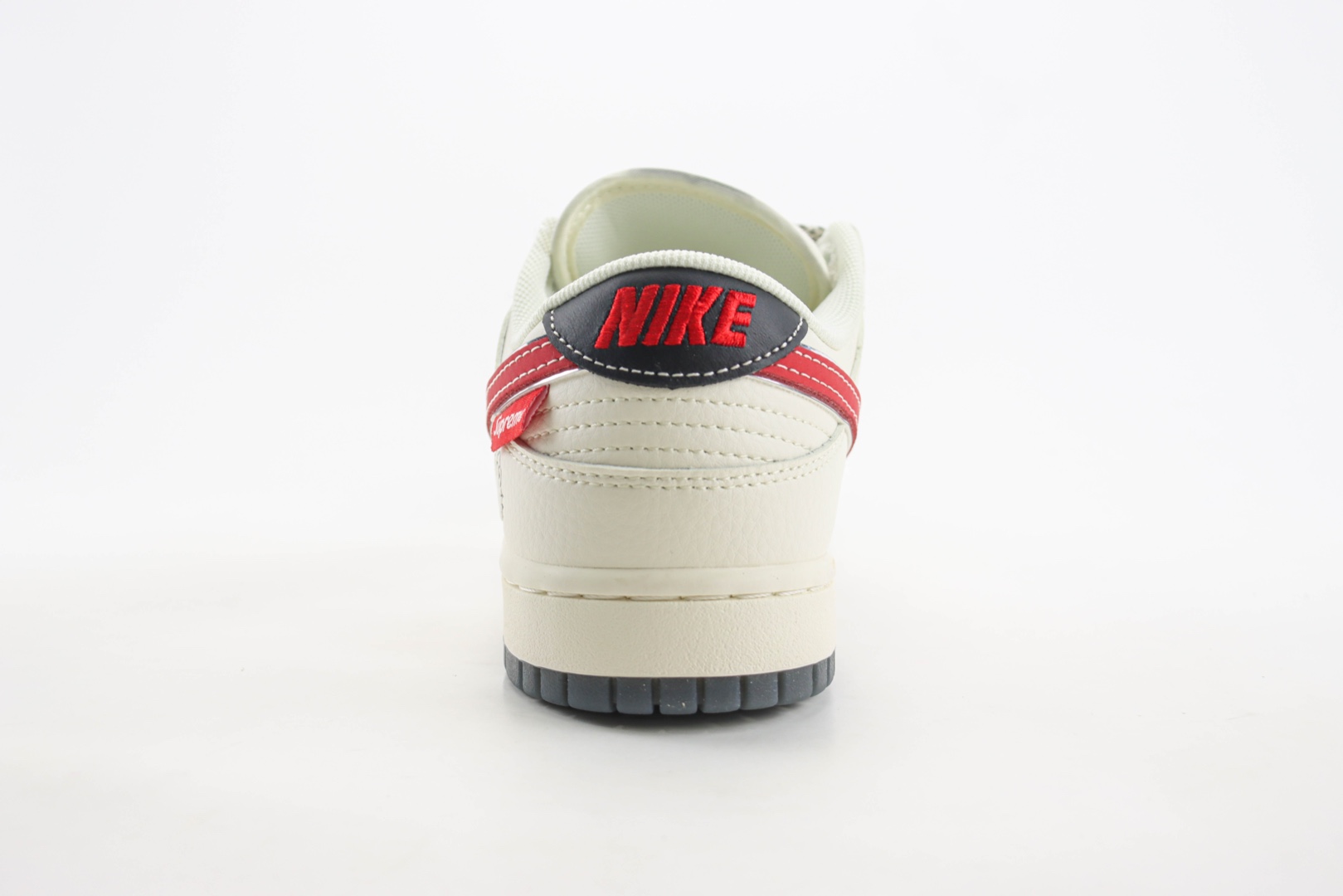 耐克Nike SB Dunk Low纯原版本低帮SB Dunk白灰Hello Kitty凯蒂猫滑板板鞋 莆田天花板Dunk 货号:XY1688-018
