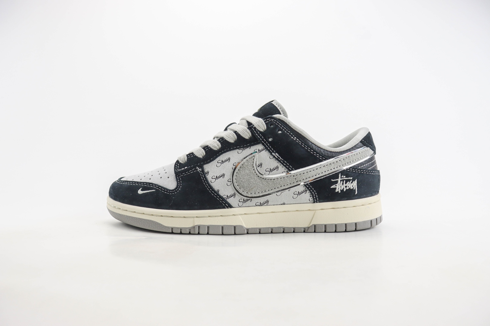 耐克Stussy x Nike SB Dunk Low纯原版本低帮SB Dunk黑灰色斯图西联名滑板板鞋 莆田耐克货源 货号:XX3168-008