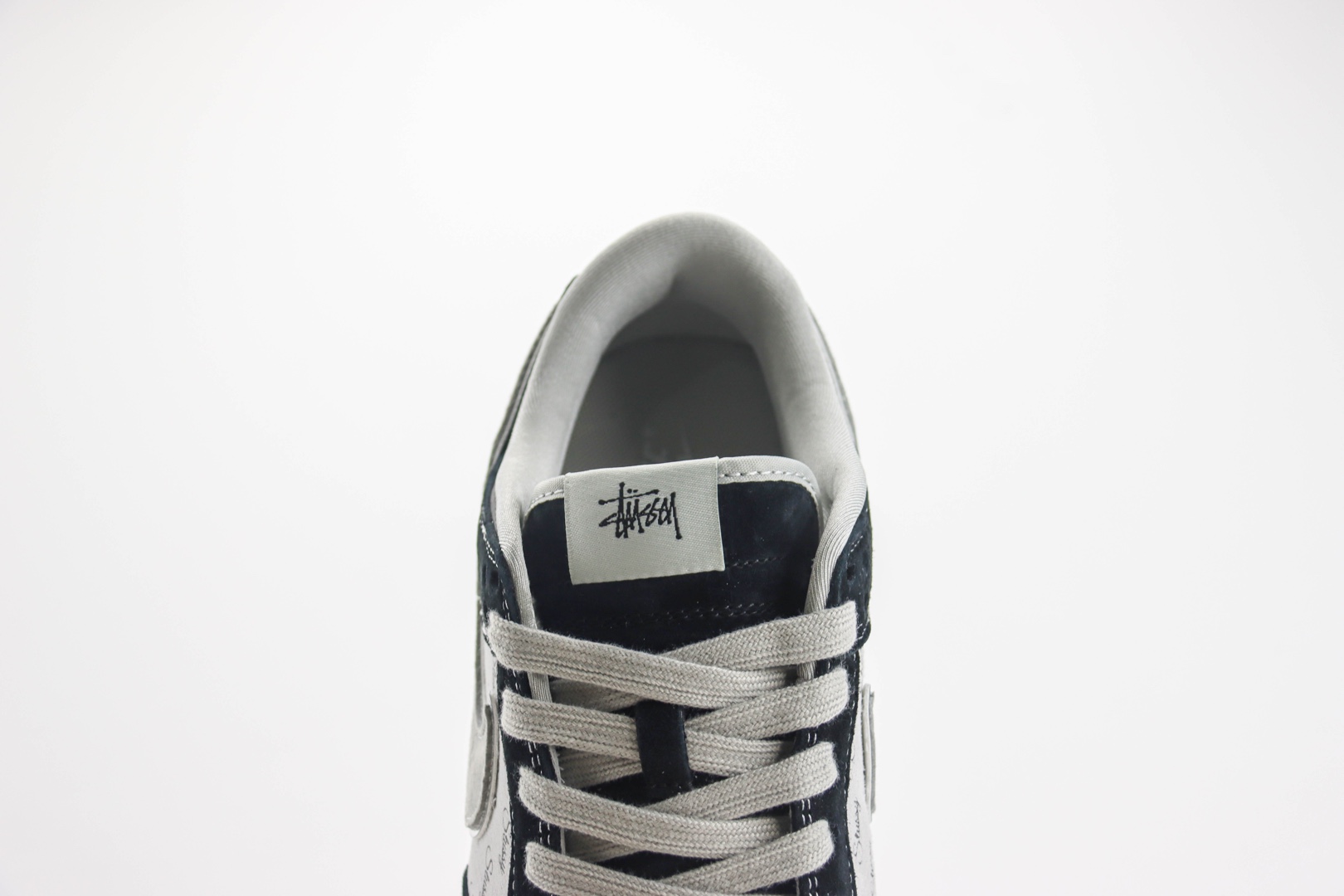 耐克Stussy x Nike SB Dunk Low纯原版本低帮SB Dunk黑灰色斯图西联名滑板板鞋 莆田耐克货源 货号:XX3168-008