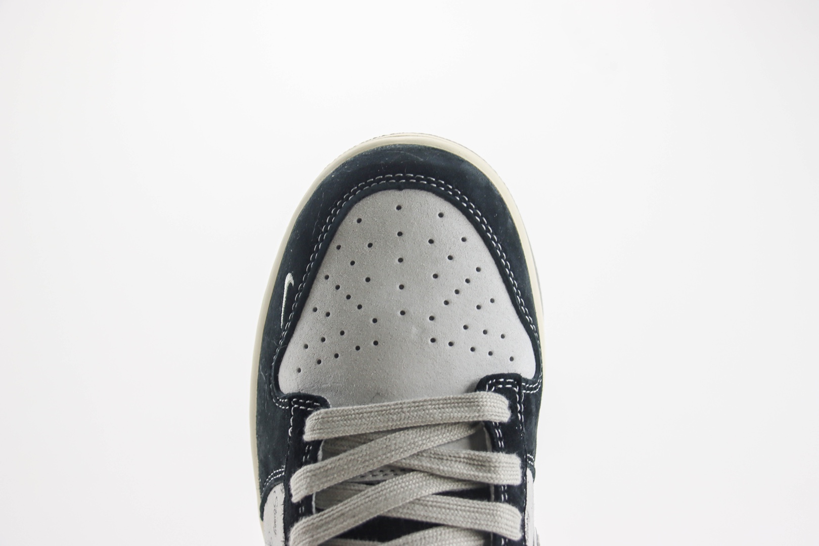耐克Stussy x Nike SB Dunk Low纯原版本低帮SB Dunk黑灰色斯图西联名滑板板鞋 莆田耐克货源 货号:XX3168-008