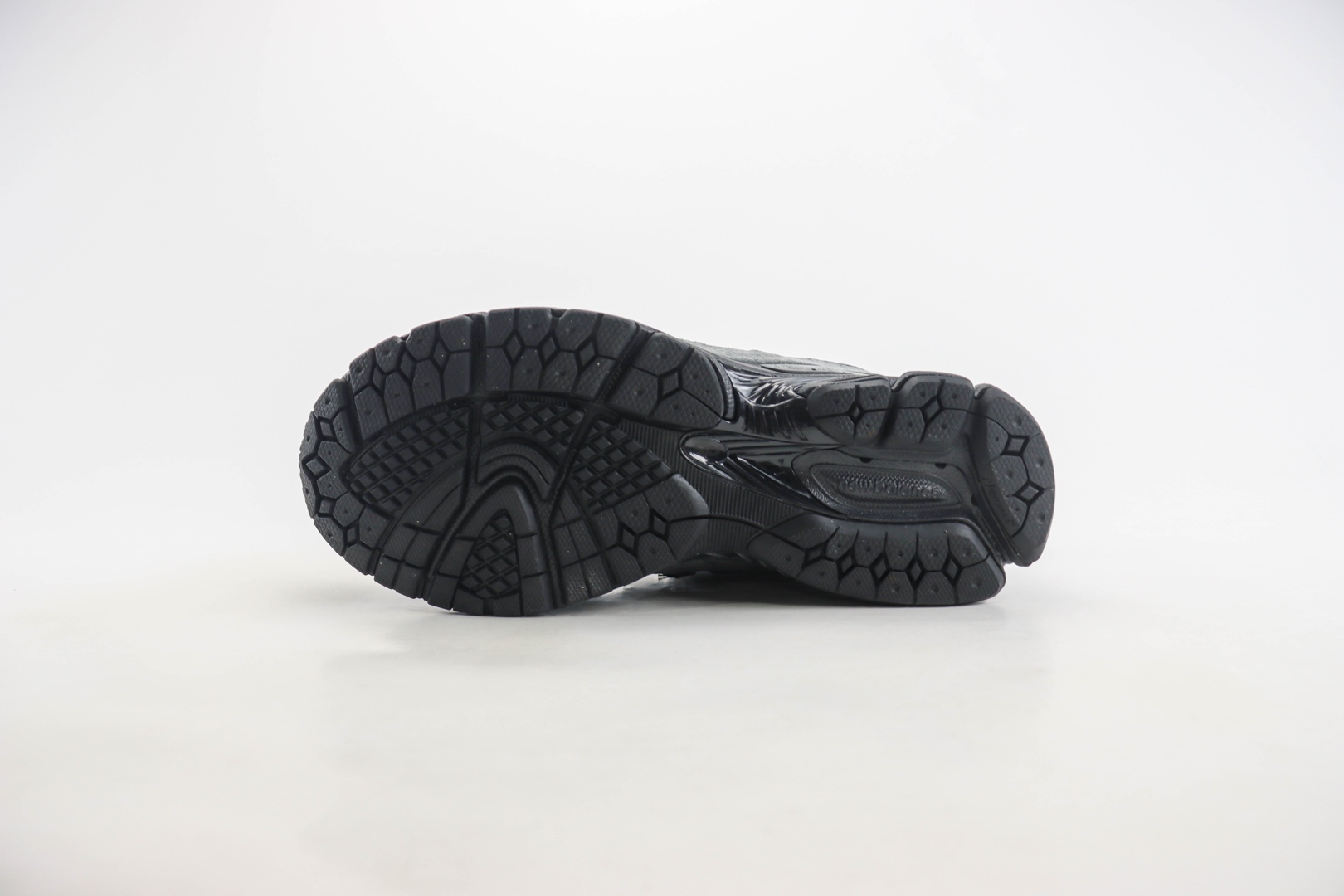 新百伦New Balance 2002R纯原版本NB2002R灰黑色复古运动跑步鞋 莆田新百伦货源 货号：M2002RXZ