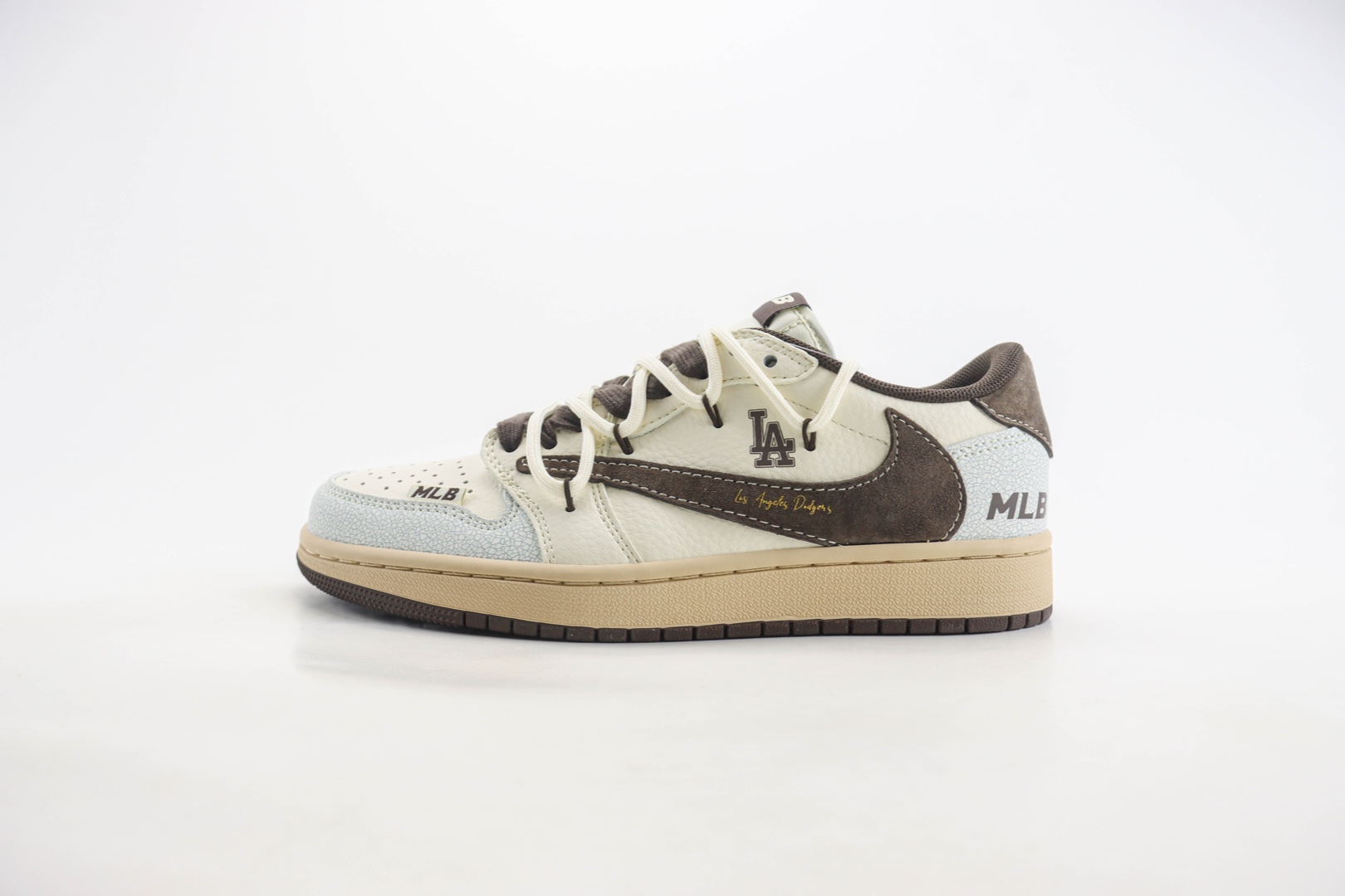 乔丹MLB x Air Jordan 1 Low纯原版本低帮AJ1深棕抽绳MLB联名LA倒钩低帮板鞋 莆田AJ货源 货号:XS3186-204