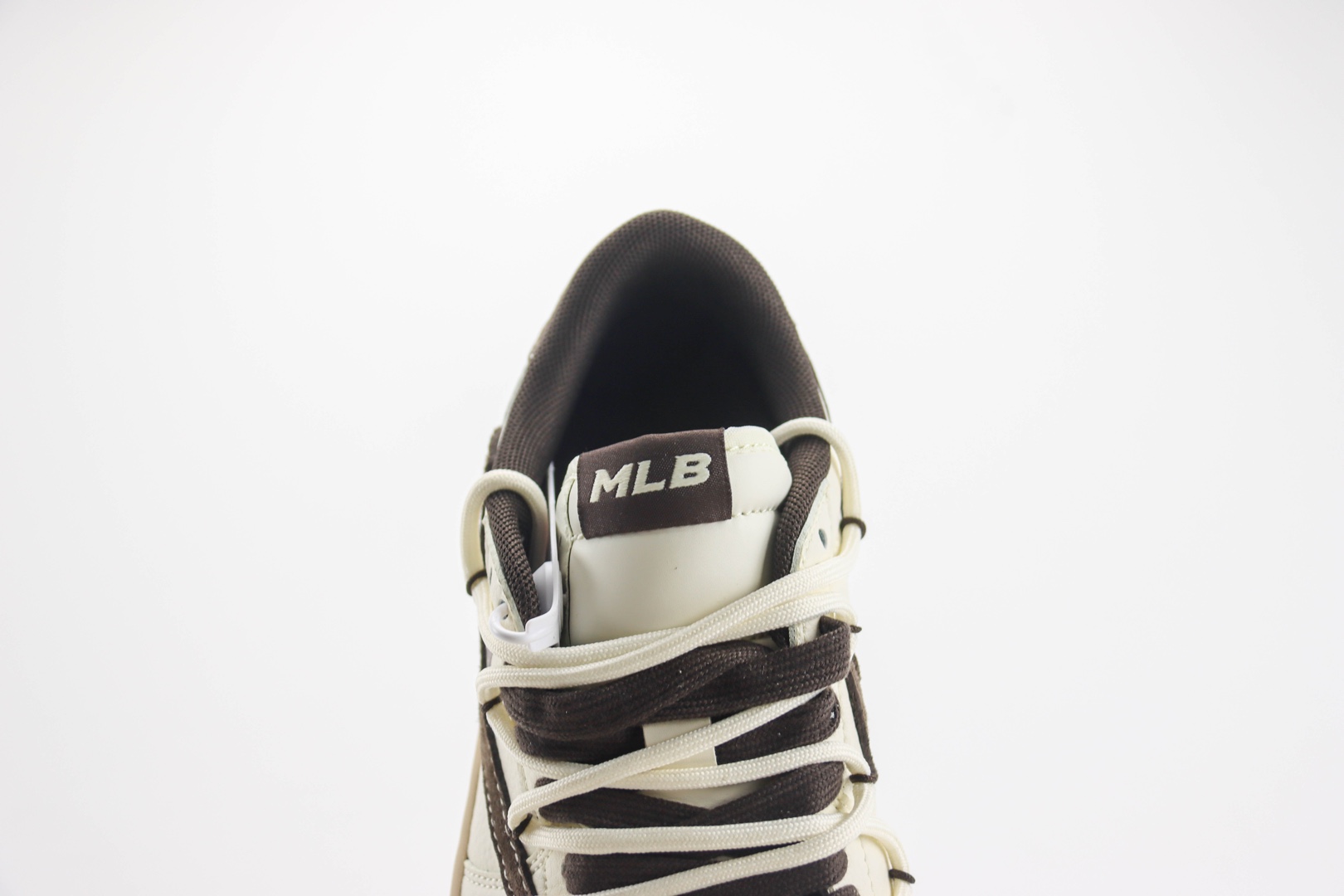 乔丹MLB x Air Jordan 1 Low纯原版本低帮AJ1深棕抽绳MLB联名LA倒钩低帮板鞋 莆田AJ货源 货号:XS3186-204
