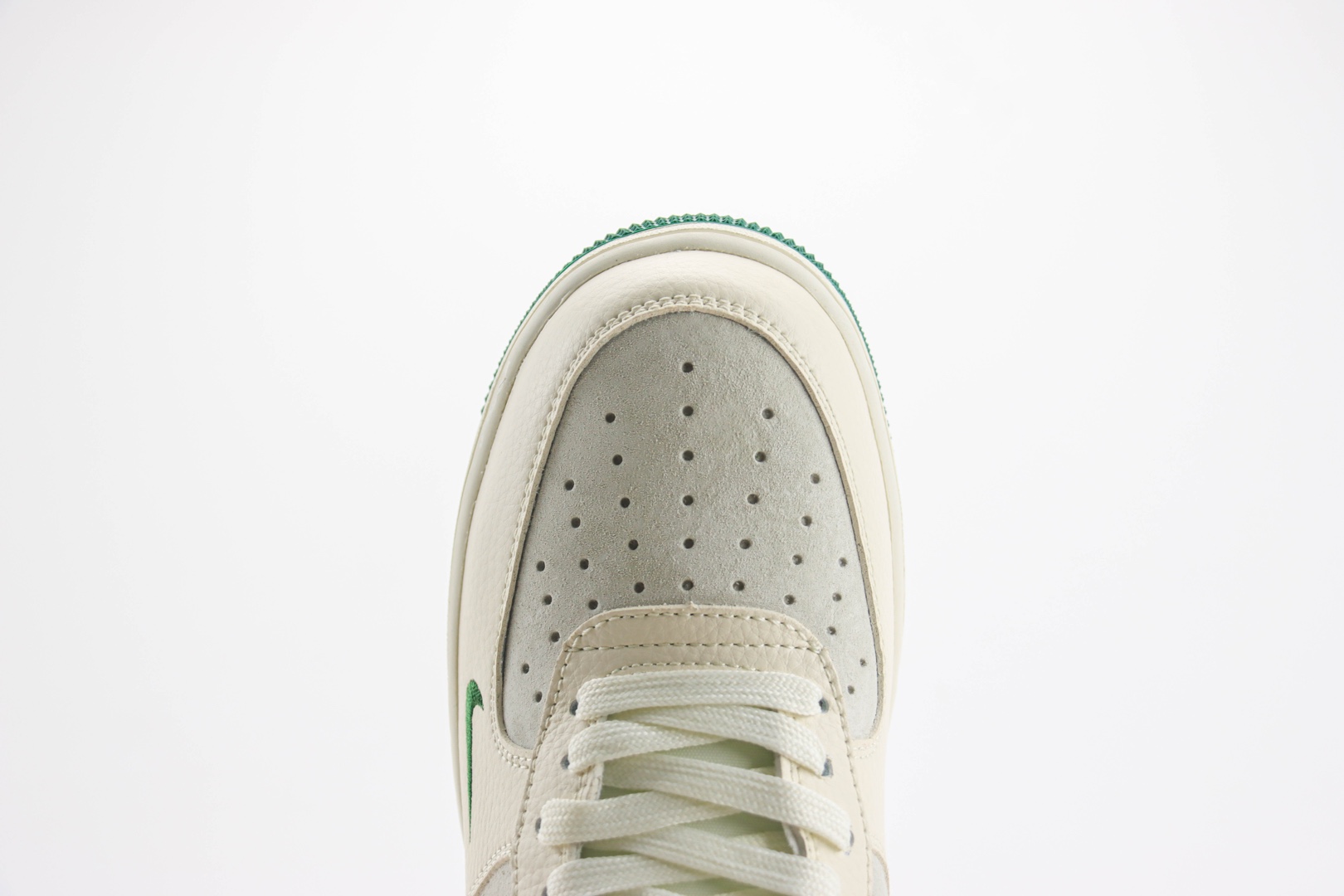 耐克Nike Air Force 1'07 Low“Christmas”纯原版本空军一号AF1圣诞节限定低帮休闲运动板鞋 莆田耐克工厂 货号:DF0188-034