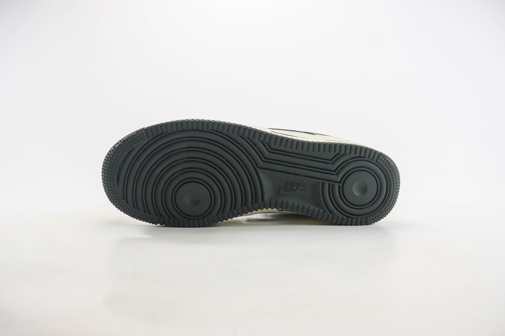 耐克Nike Air Force 1 Low “Night Gun Hole”纯原版本空军一号AF1暗夜枪孔低帮板鞋 莆田耐克批发 货号:FB1893-999