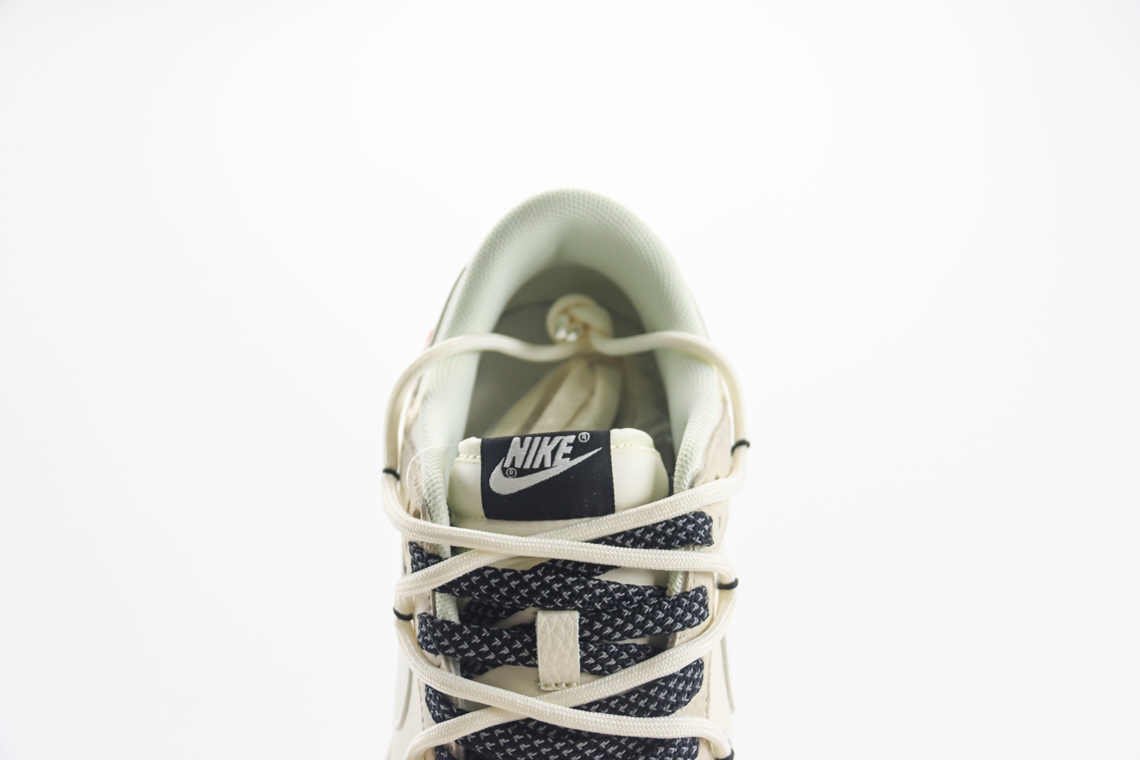 耐克Nike SB Dunk Low纯原版本低帮SB Dunk米灰抽绳绑带板鞋 莆田耐克代理 货号:XX3168-118