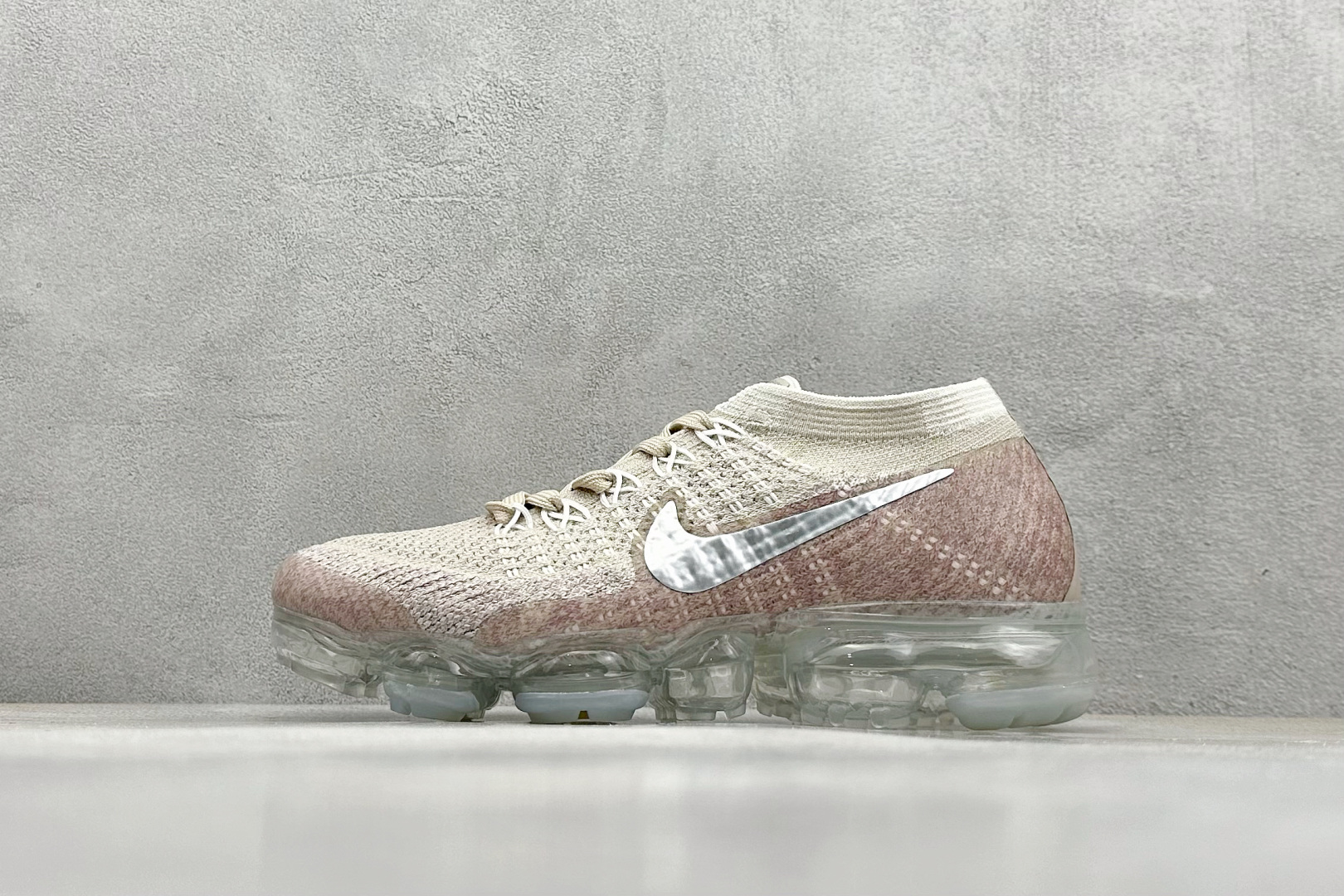 耐克Nike Air Vapormax Flyknit纯原版本樱花粉渐变全掌气垫跑鞋 莆田耐克工厂 (ID:107828) - 图片1
